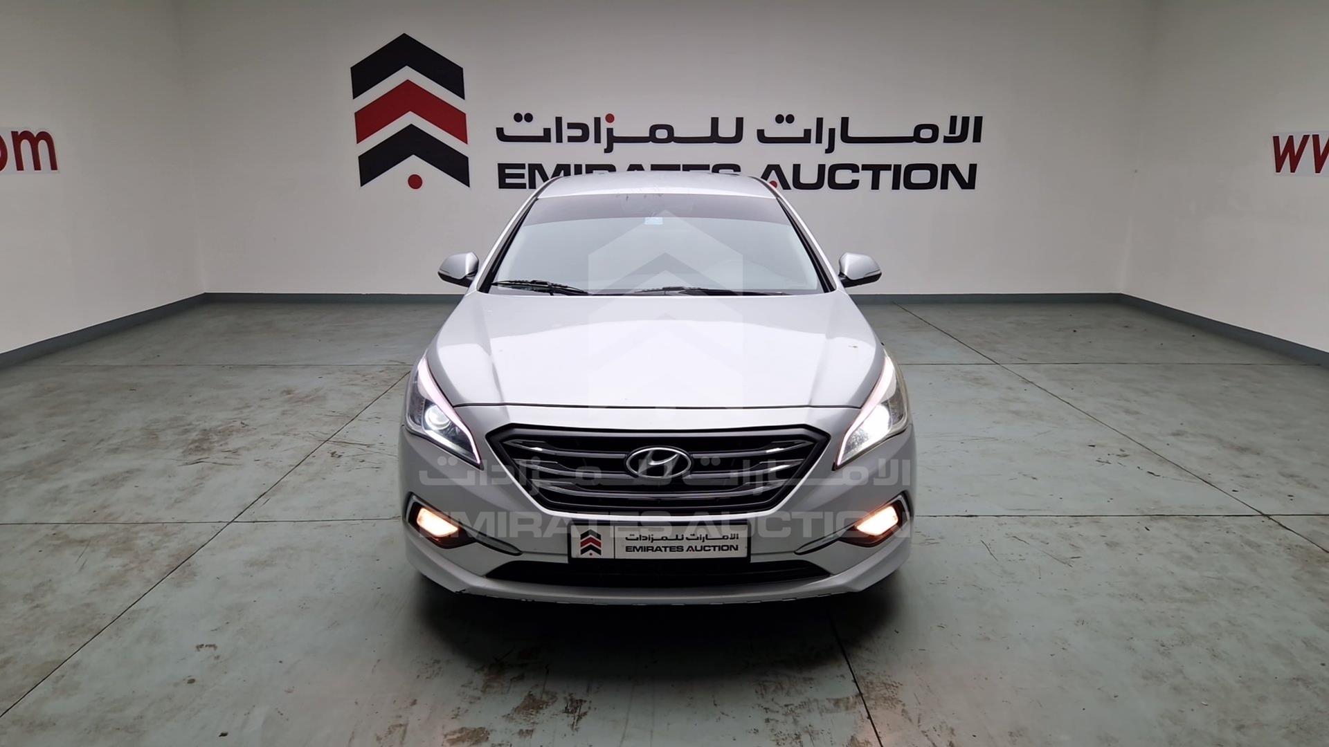 2016 HYUNDAI SONATA VIN: KMHE241G9GA207828