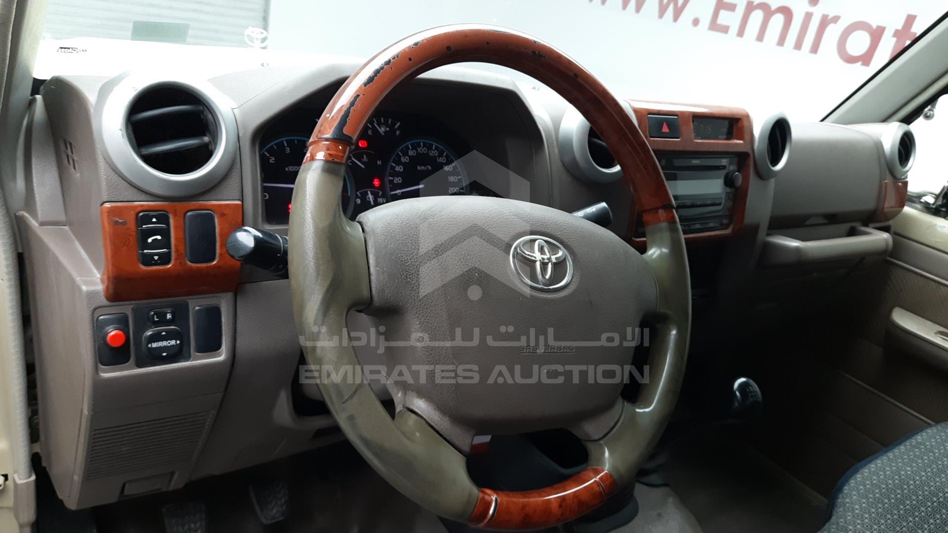2014 TOYOTA LAND CRUISER VIN: JTFLU73J0E4563183