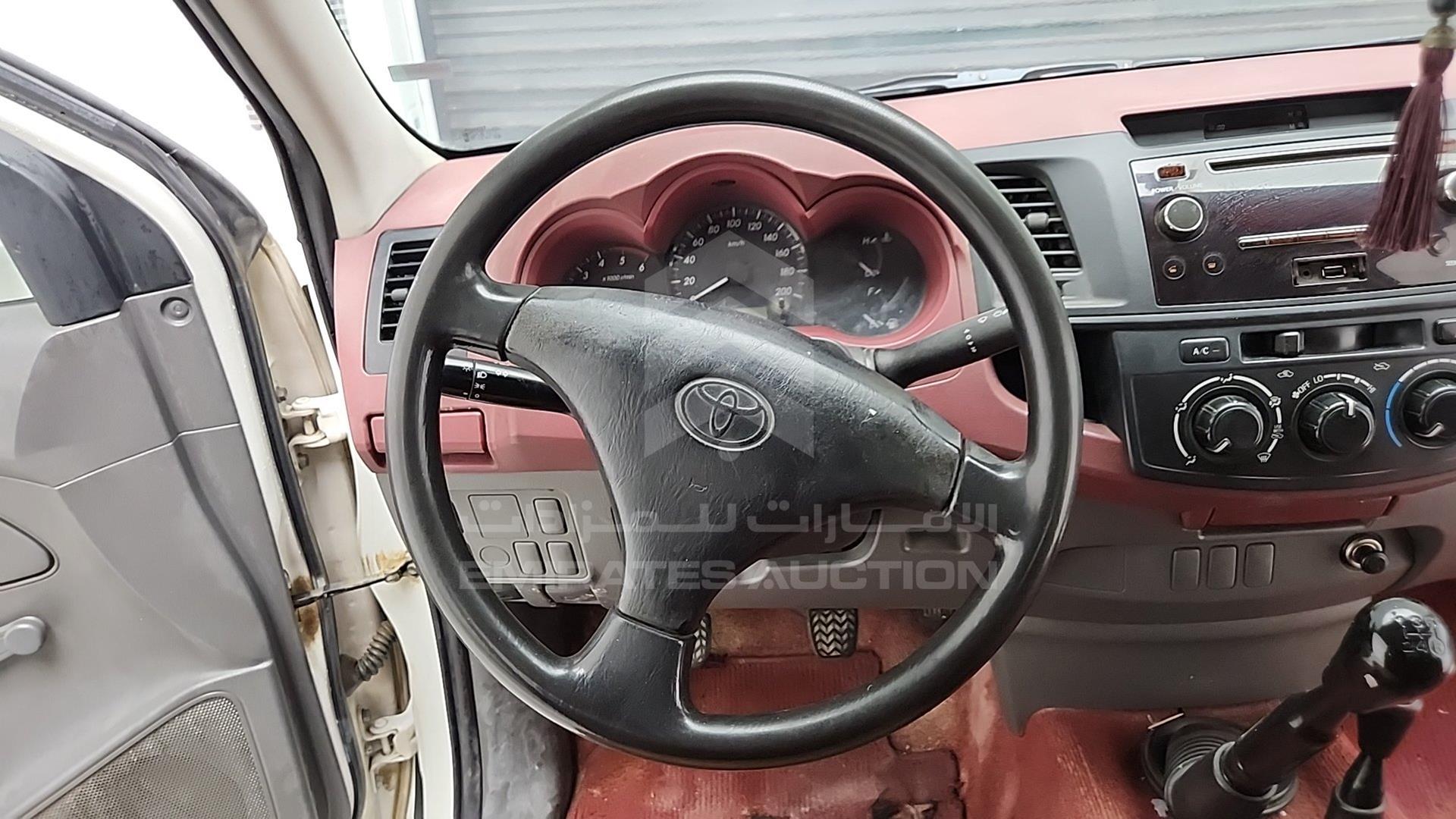 2015 TOYOTA HILUX VIN: MR0FR22G6F0790713