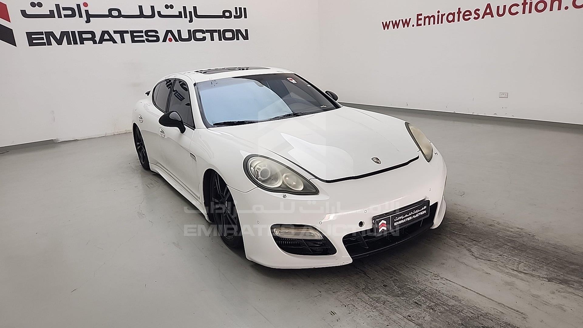 2011 PORSCHE PANAMERA VIN: WP0ZZZ97ZBL080132