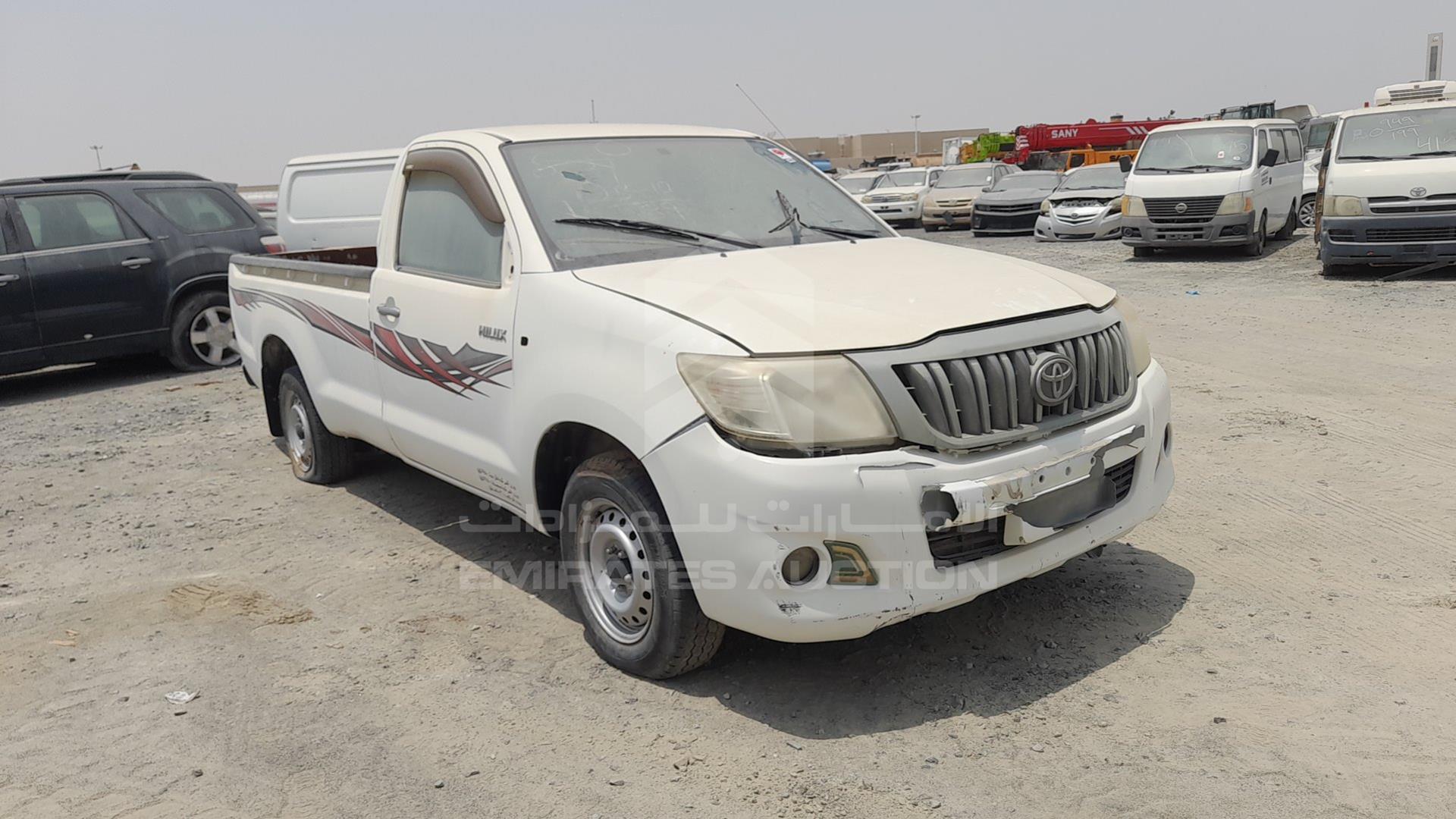 2014 TOYOTA HILUX VIN: MR0CW12G4E0033457
