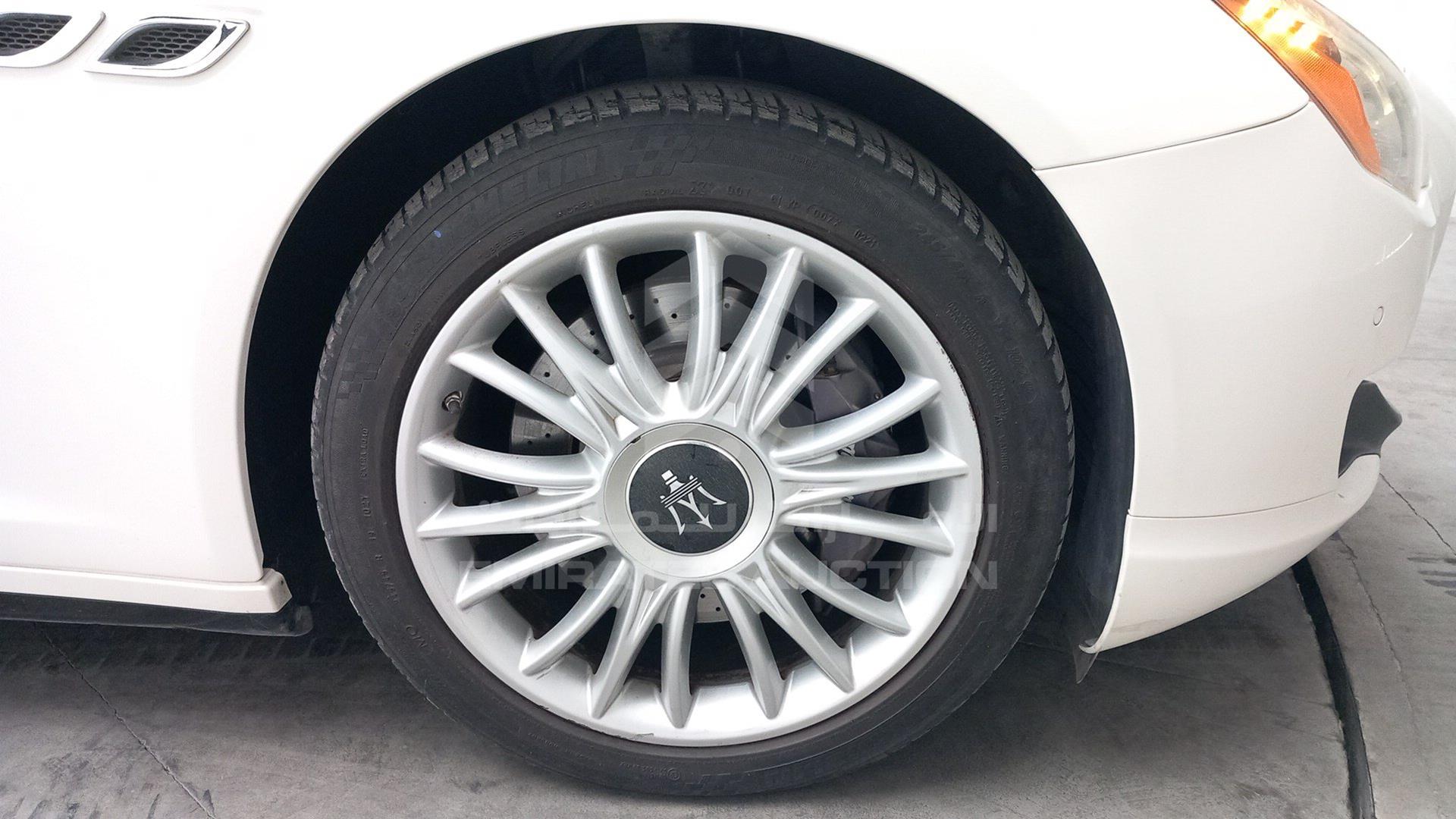 2015 MASERATI QUATTROPORTE VIN: ZAMSP56F8F1135769