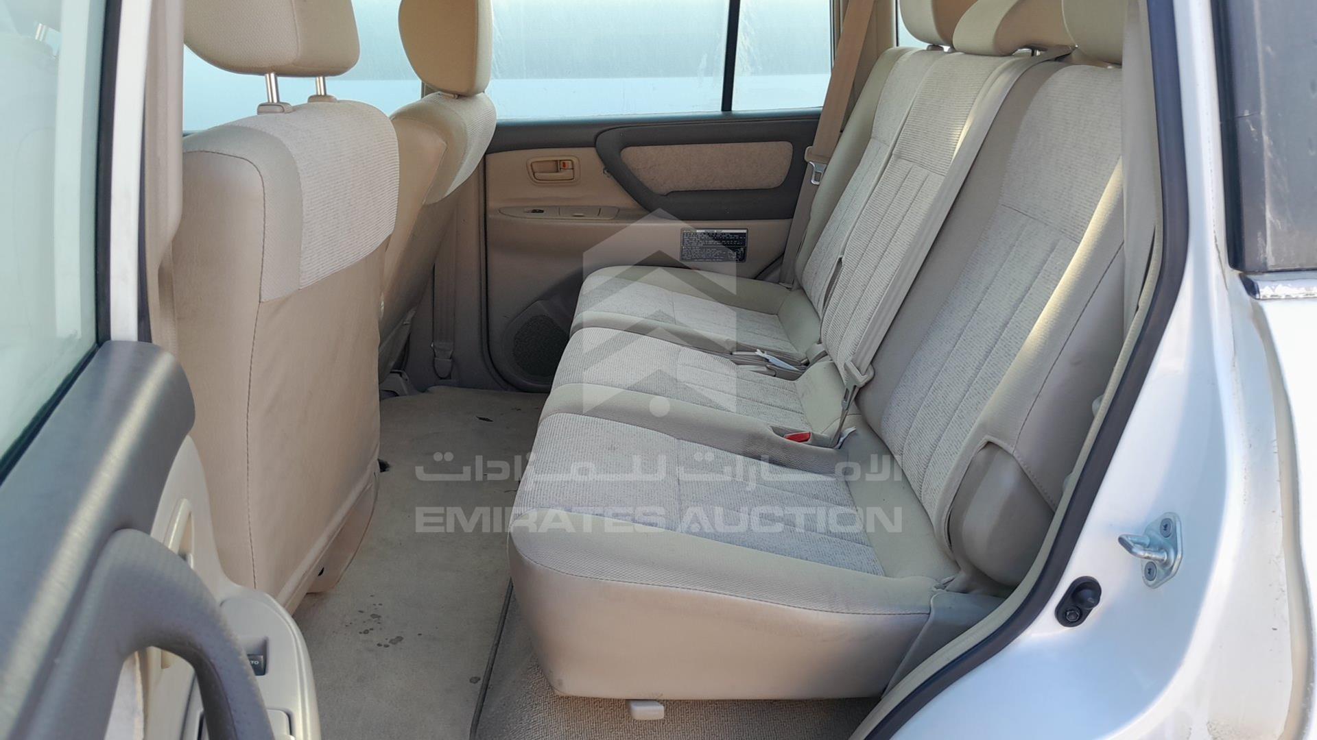 2007 TOYOTA LAND CRUISER VIN: JTGHJ09J377006875