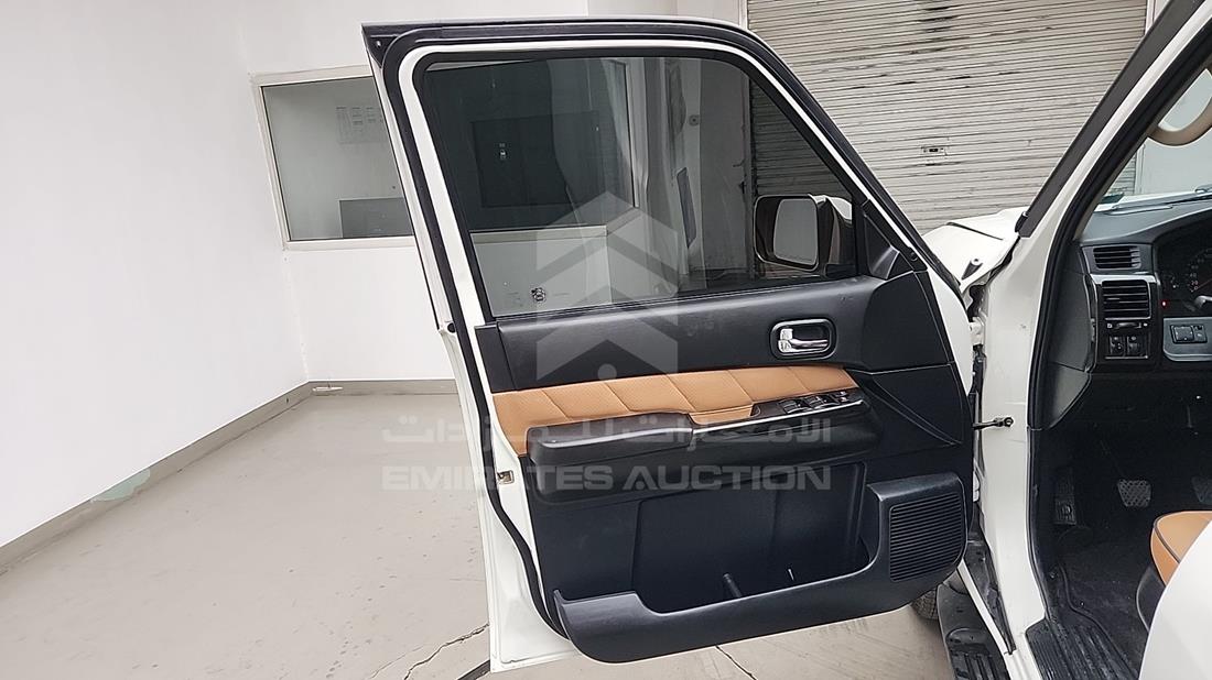 2019 Nissan Patrol — Front Left Door — Photo 12