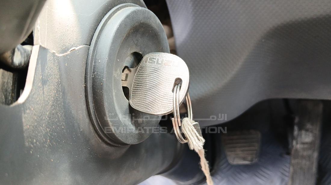 2025 Isuzu NPR — Keys — Photo 5