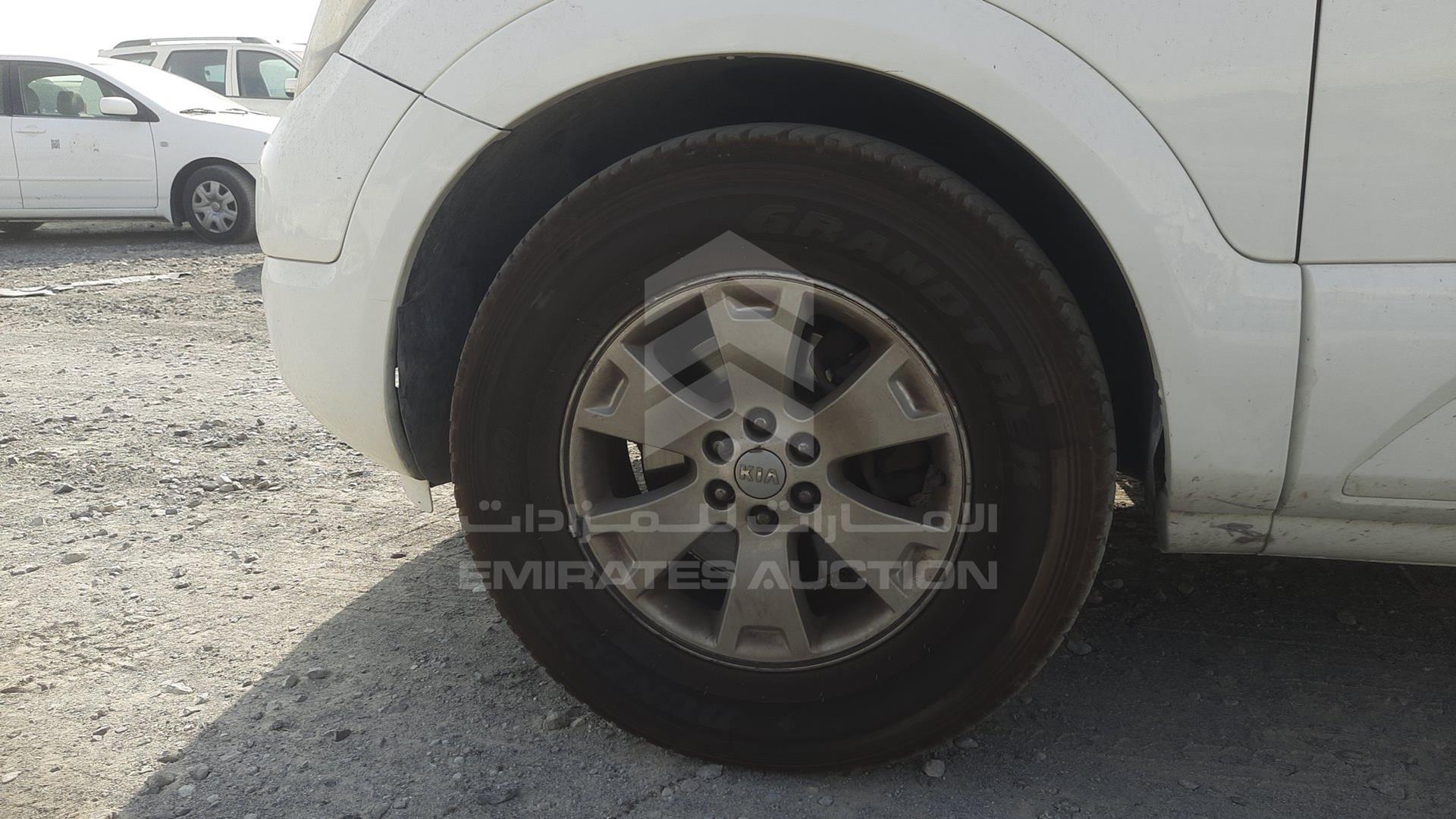 2015 KIA MOHAVE VIN: KNAKM8110F5127780