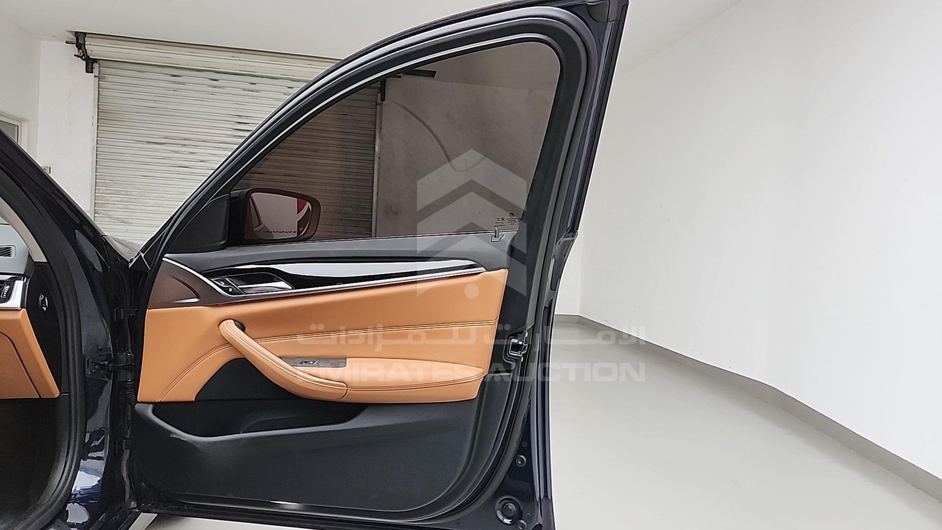 2020 BMW 520 VIN: WBAJL1A04LBM40390