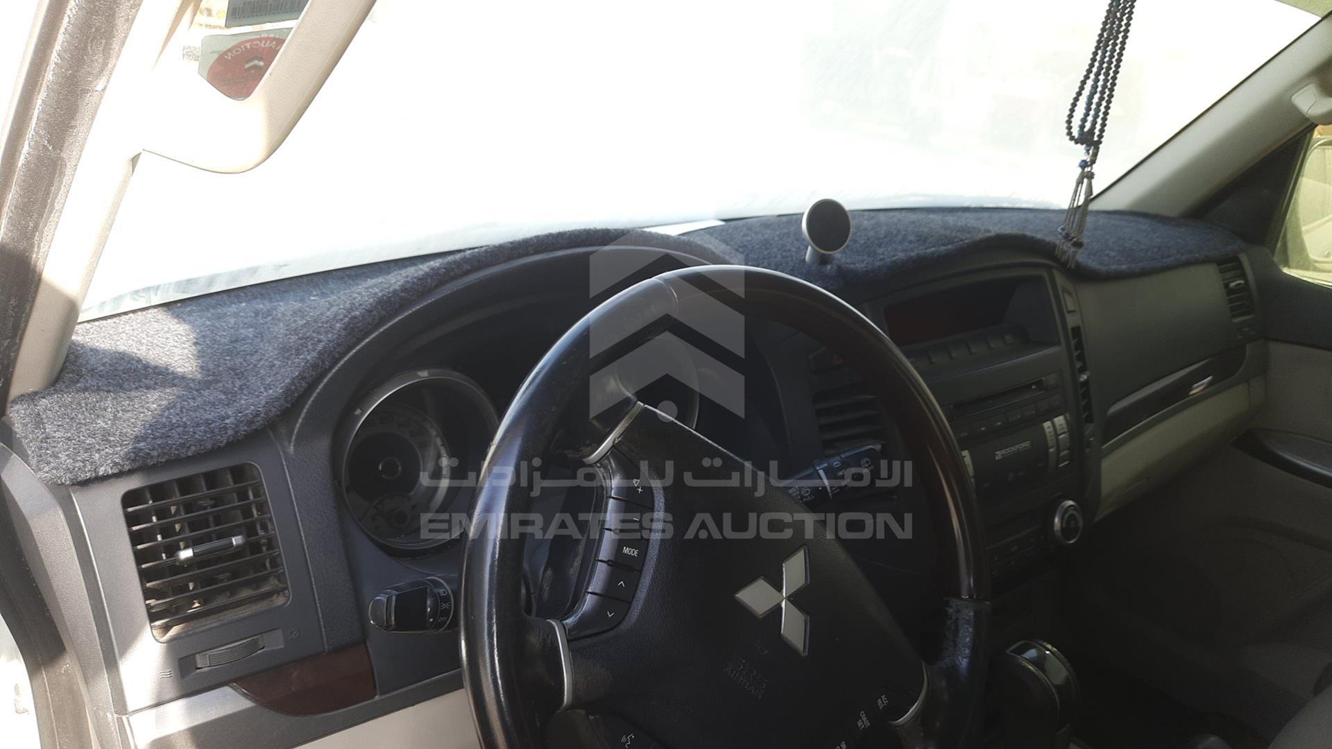 2013 MITSUBISHI PAJERO VIN: JMYLRV95WDJ704832