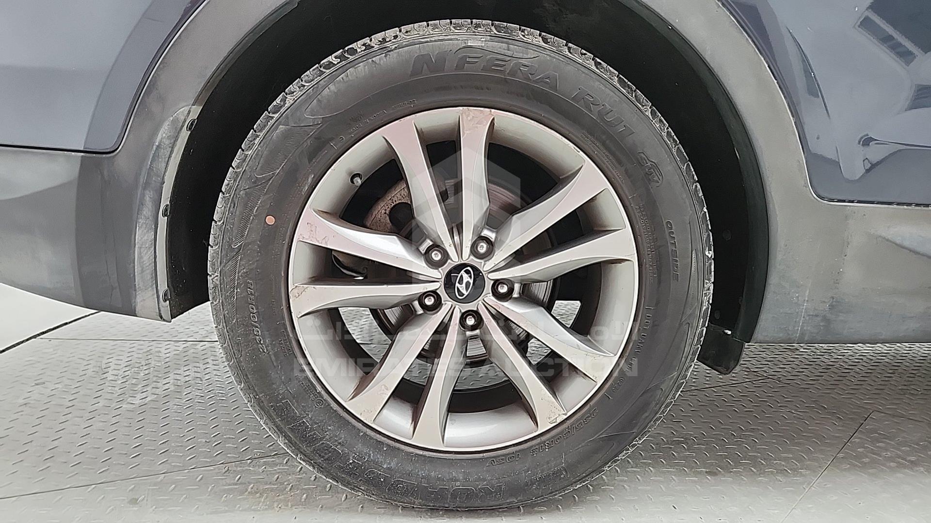 2016 HYUNDAI SANTA FE VIN: KMHST81C2GU488227