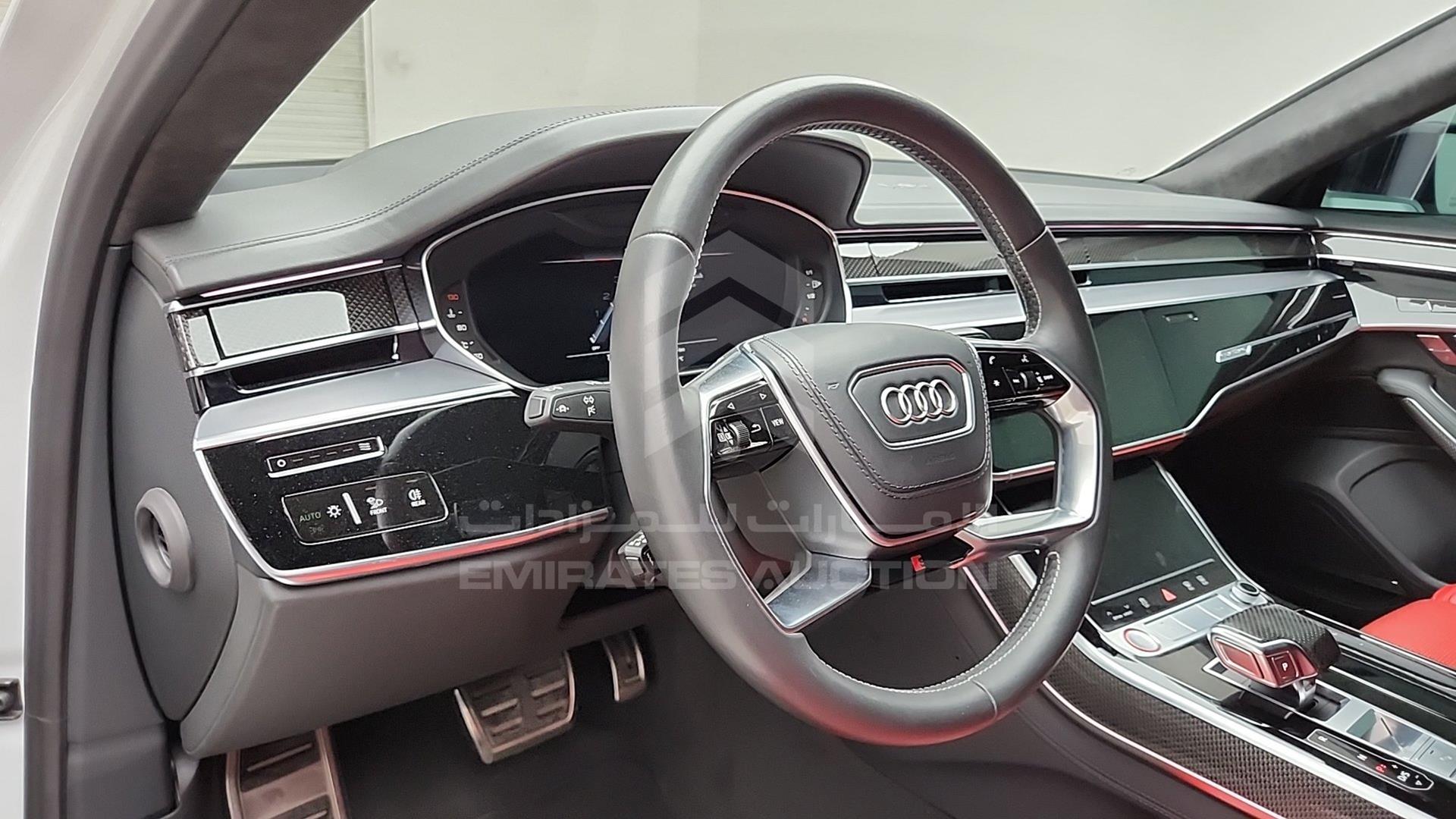2020 AUDI S8 VIN: WAUZZZF85LN013510