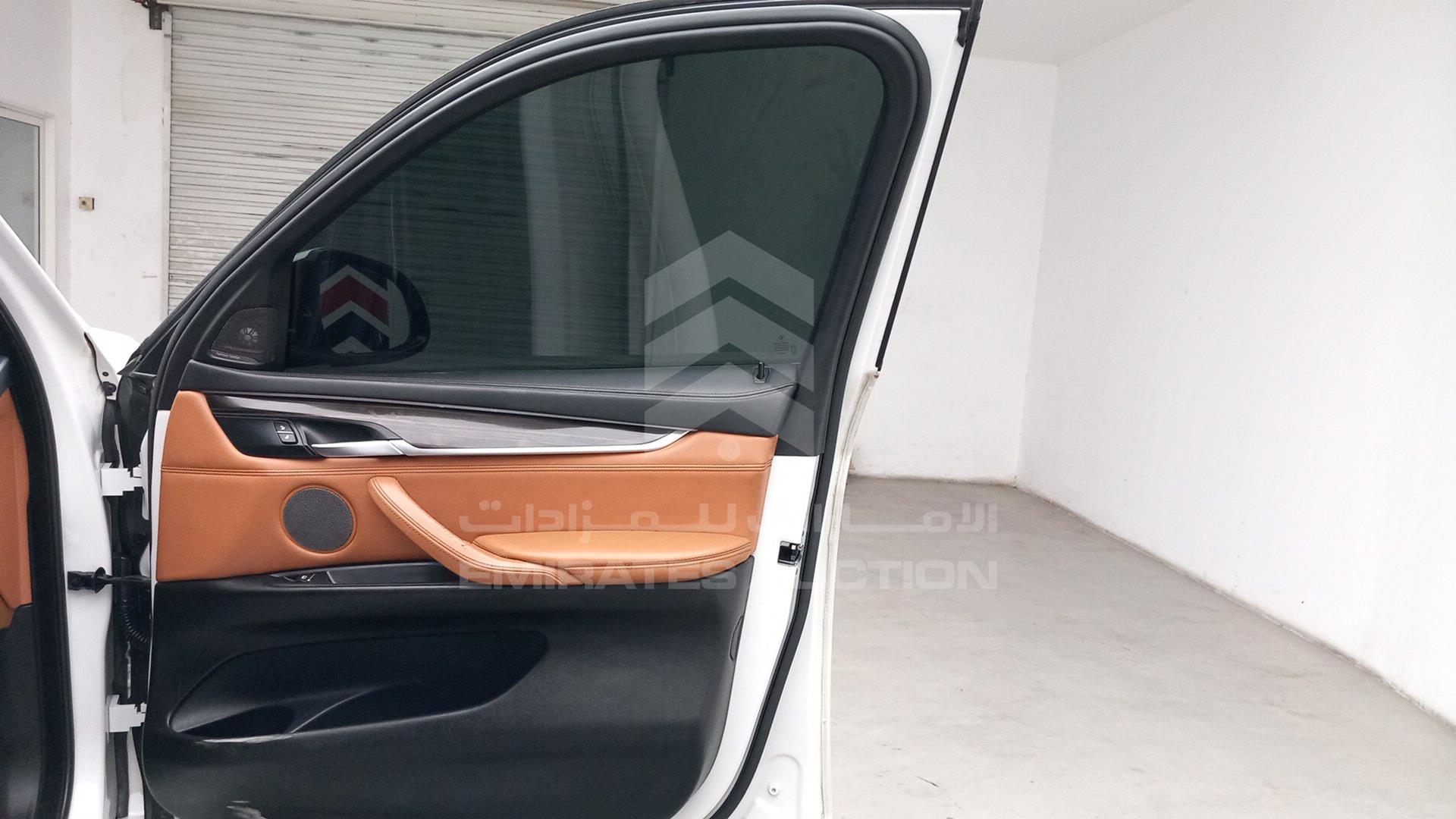 2018 BMW X6 VIN: WBAKU210XJ0Y35271