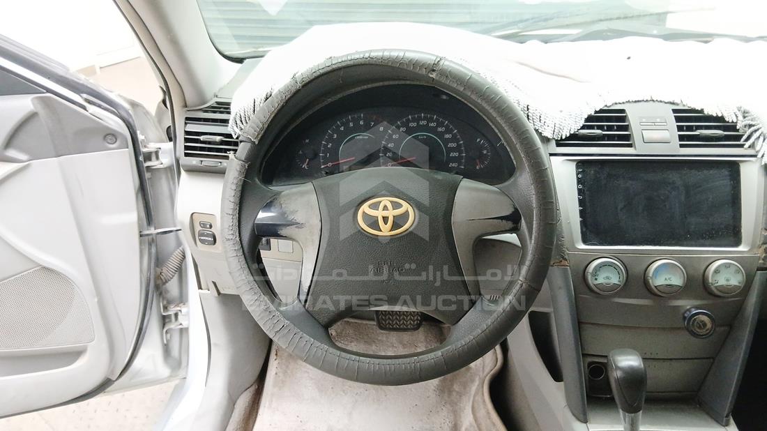 2007 Toyota Camry — Steering & Mounted Controls — Photo 15