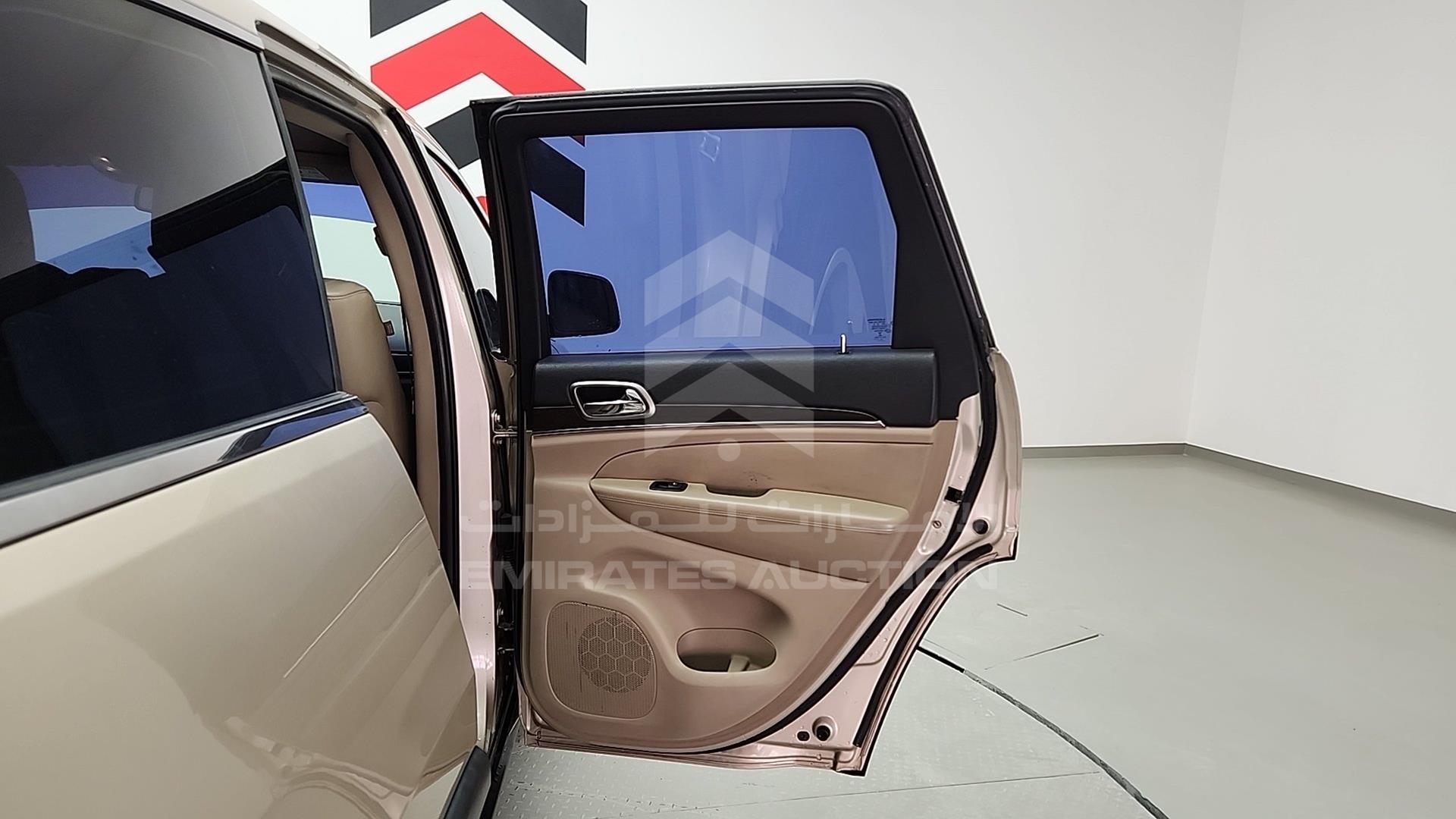 2015 JEEP GRAND CHEROKEE VIN: 1C4RJFBG4FC687380