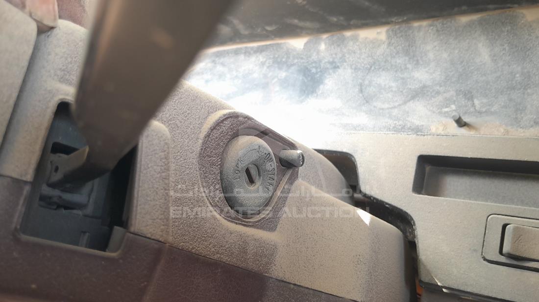 1992 Nissan Pathfinder — Keys — Photo 4