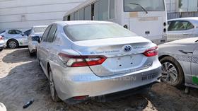2024 Toyota Camry — Rear Left Angle — Photo 6 — Thumbnail