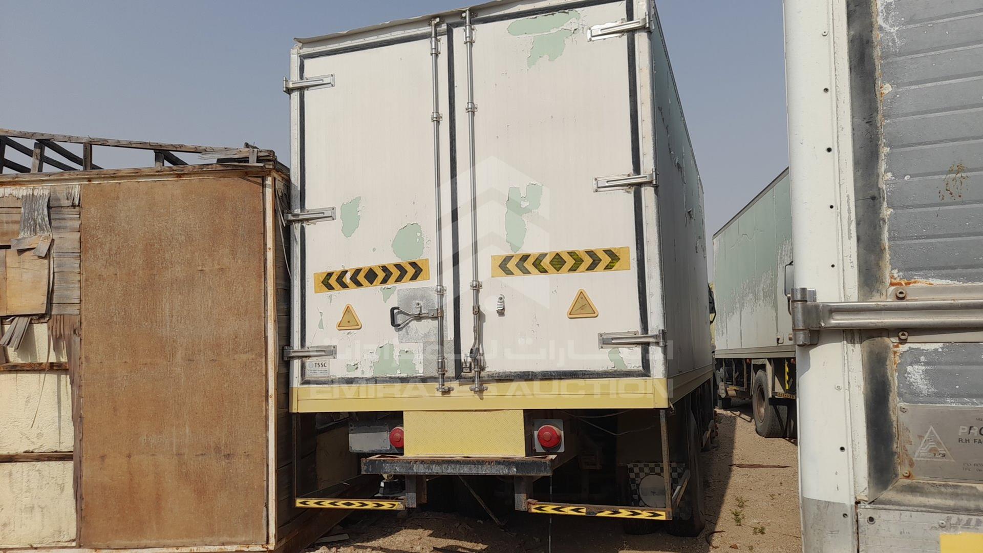 0 RENAULT --- VIN: VF633AXB02E102837