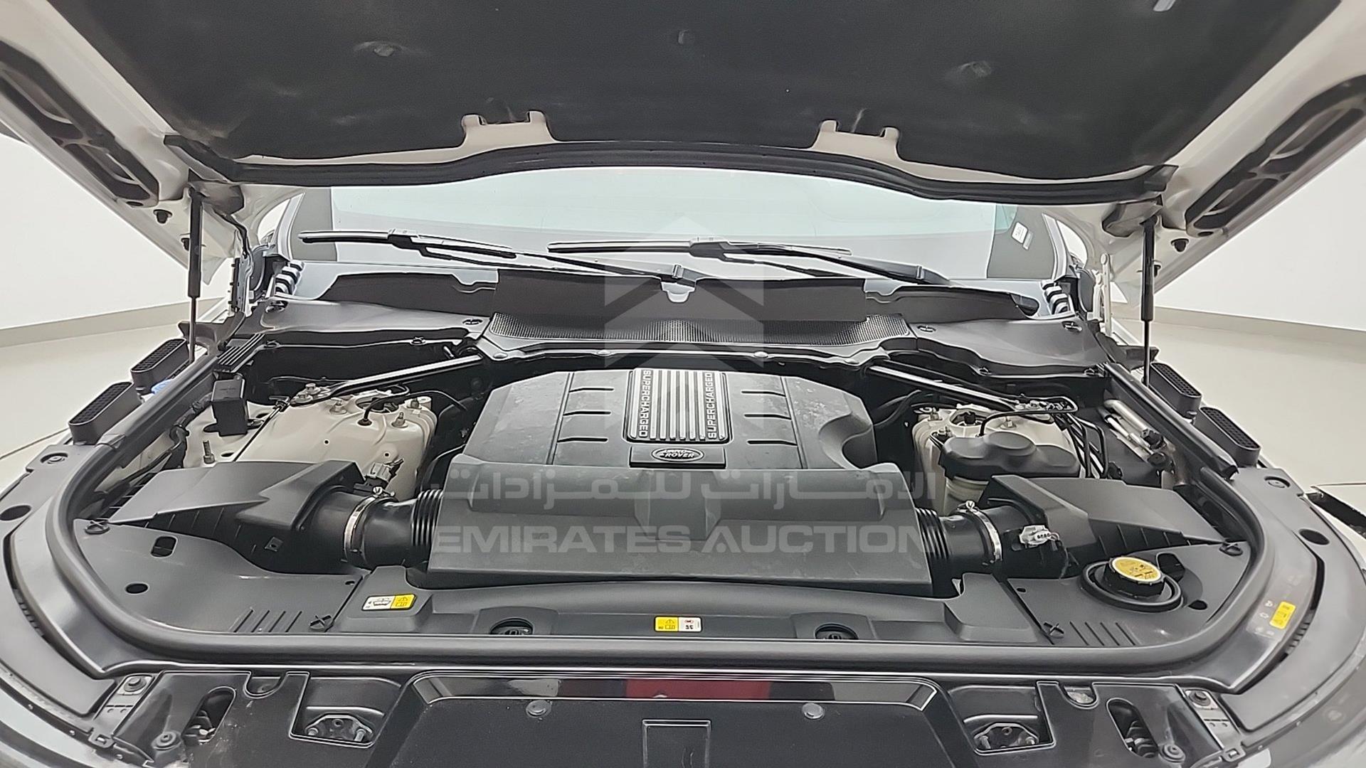 2018 RANGE ROVER SPORT VIN: SALWA2BE9JA182409