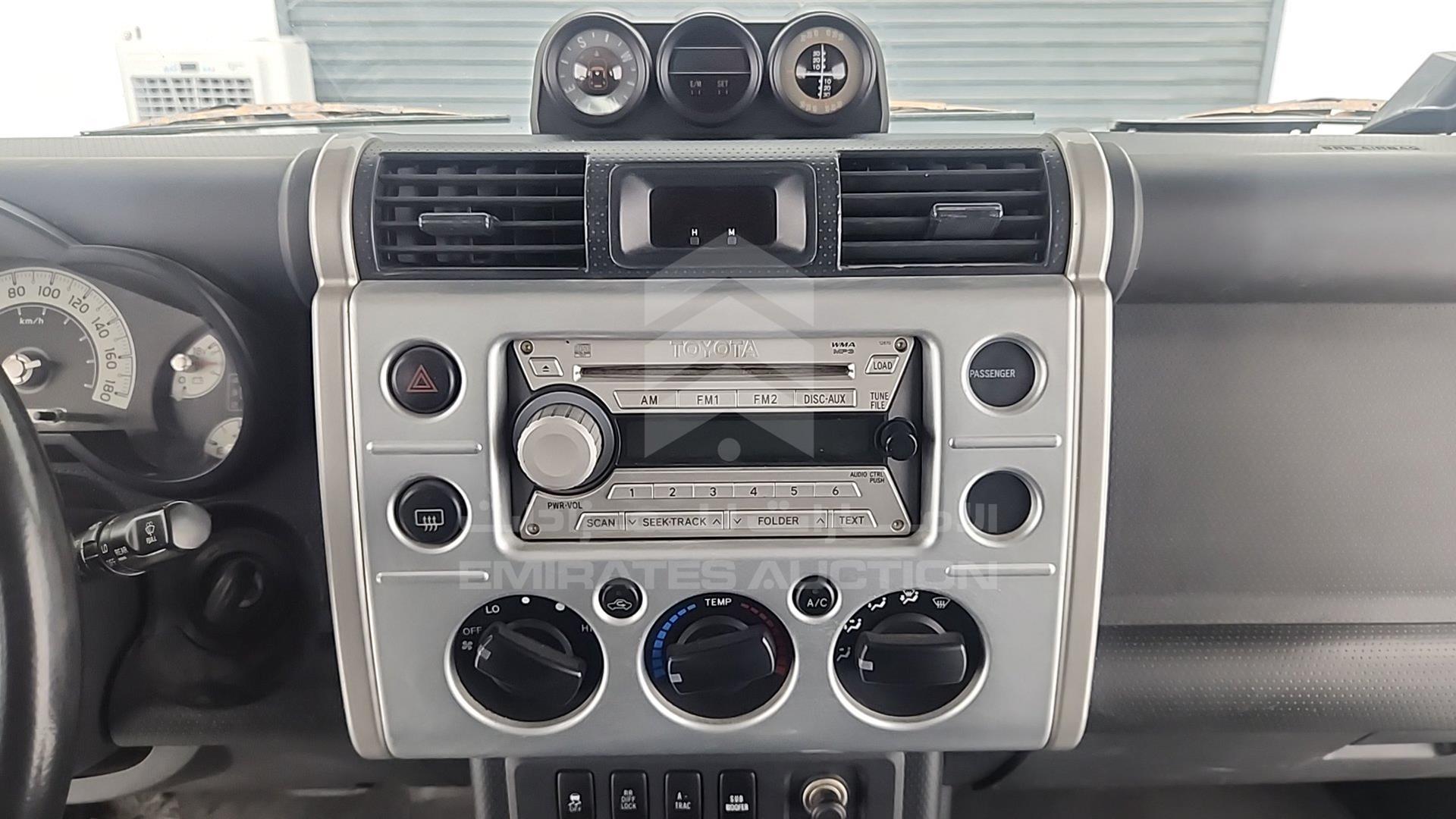 2010 TOYOTA FJ CRUISER VIN: JTEBU11F0AK086658