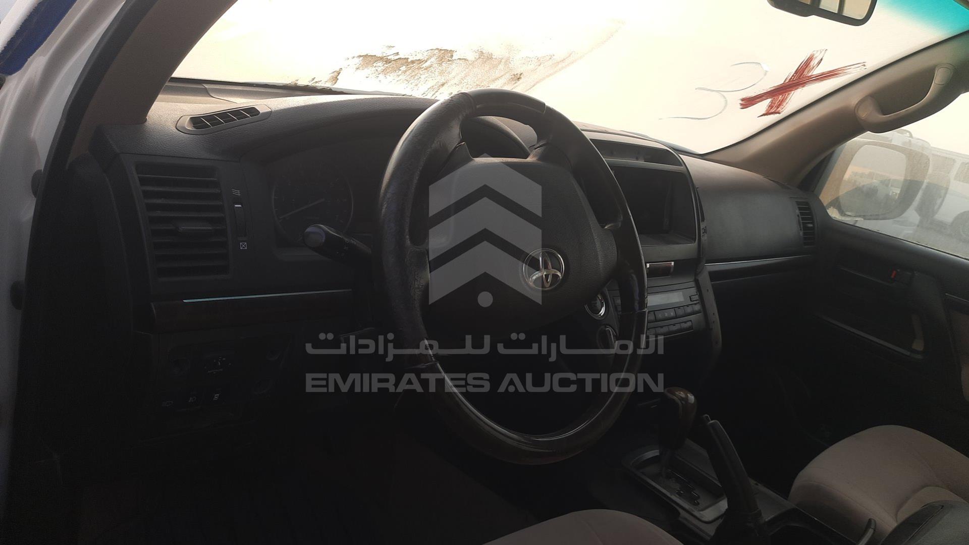 2011 TOYOTA LAND CRUISER VIN: JTMHU09J1B4042644
