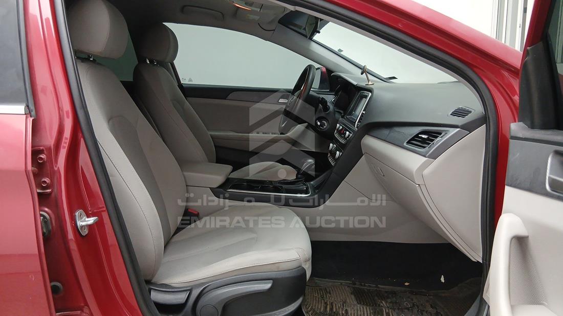 2019 Hyundai Sonata — Front Right Passenger Seat View — Photo 28