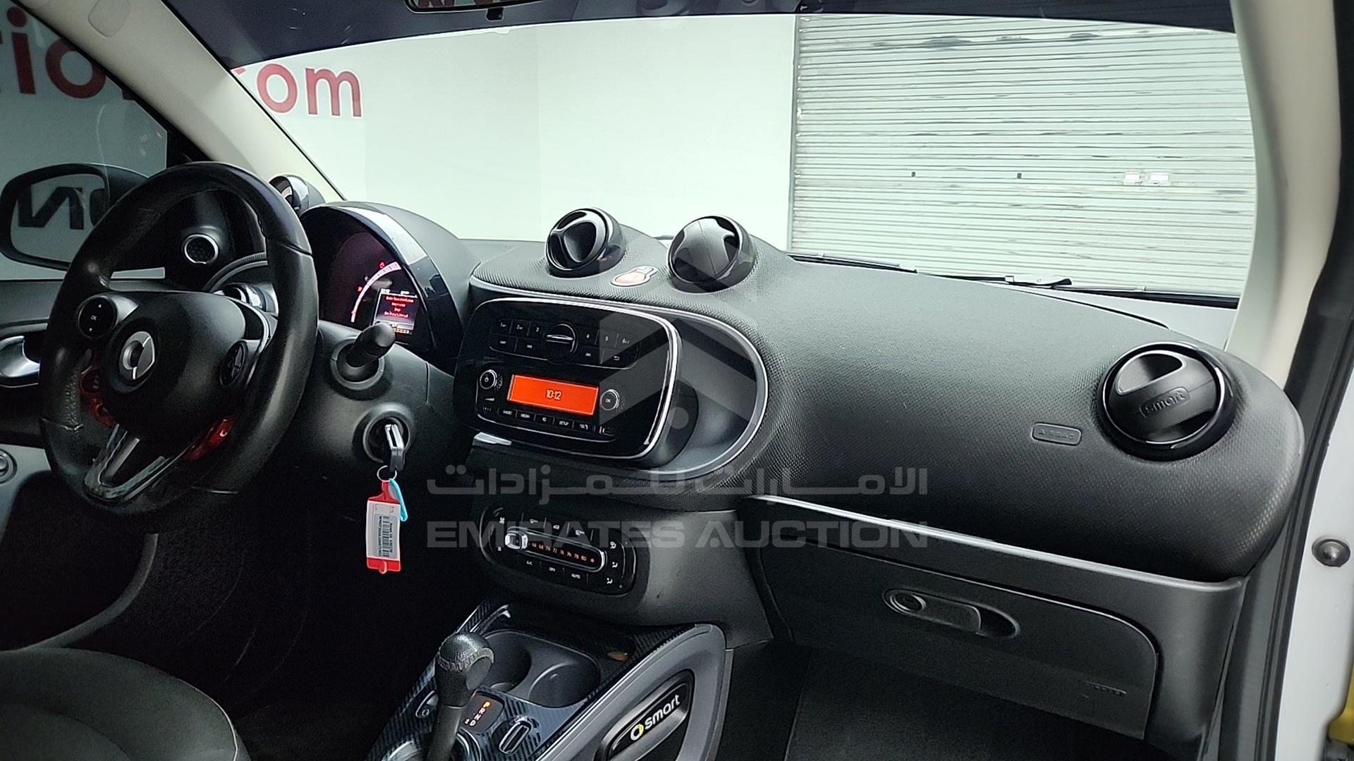 2016 SMART FORTWO VIN: WMEFJ5DA2GK071952
