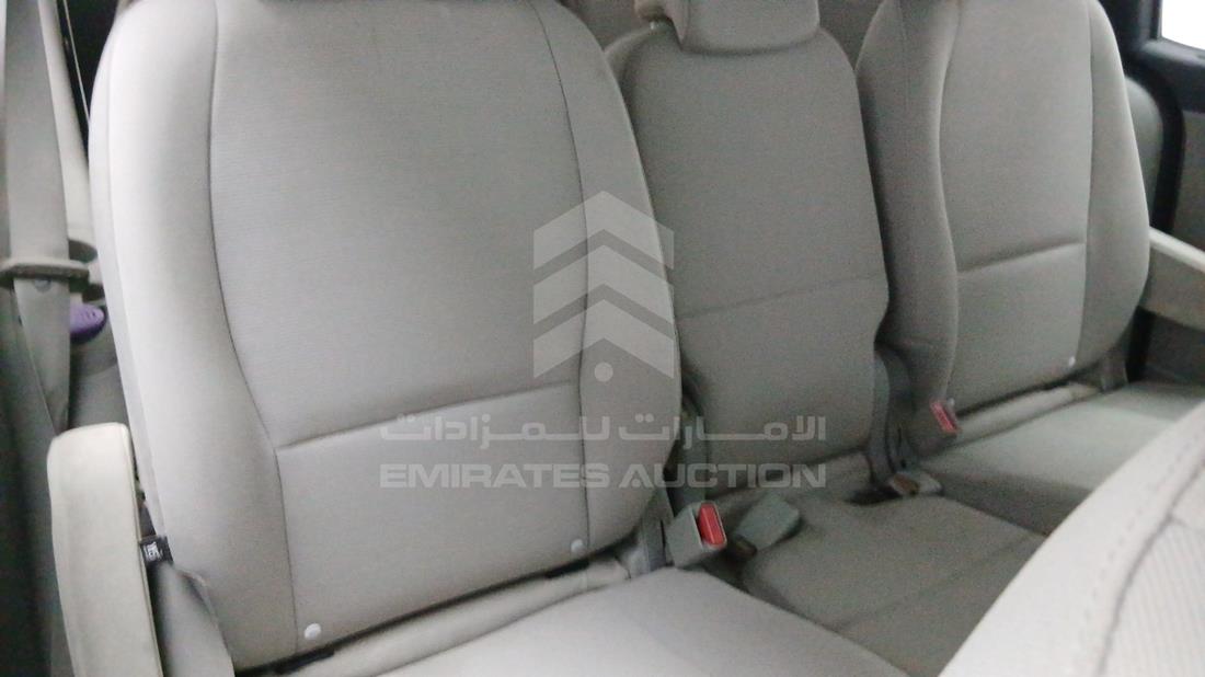 2015 Kia Sedona — Rear Right Passenger View — Photo 31