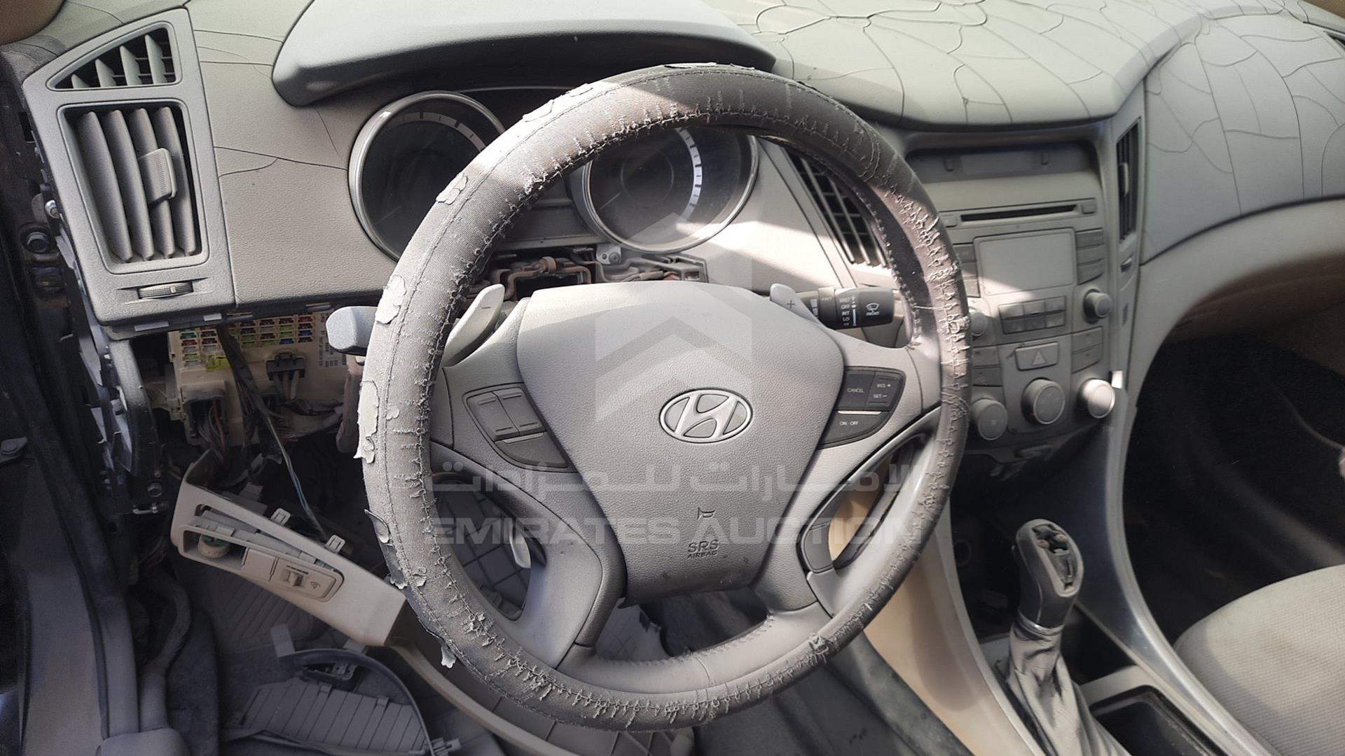 2014 HYUNDAI SONATA VIN: KMHEB41C5EA602180