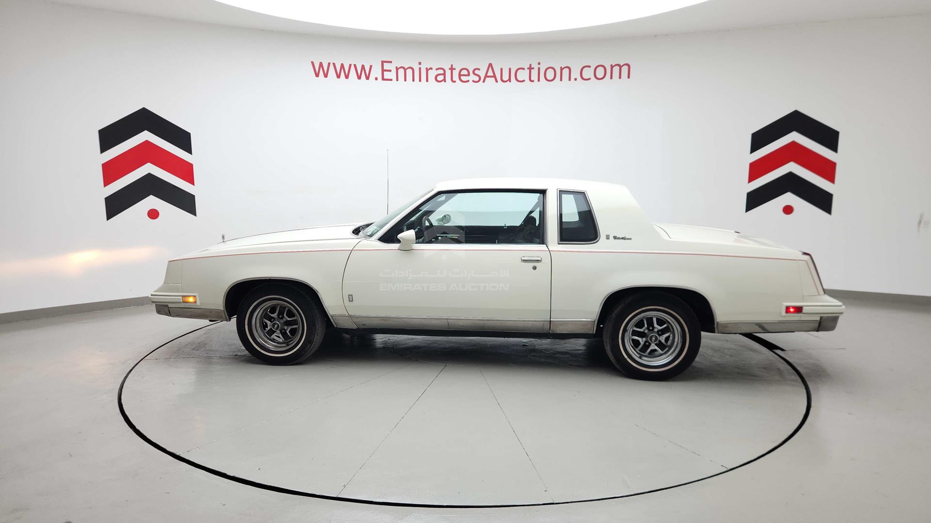 1985 OLDSMOBILE CUTLASS VIN: 2G3GM47Y2F2322720