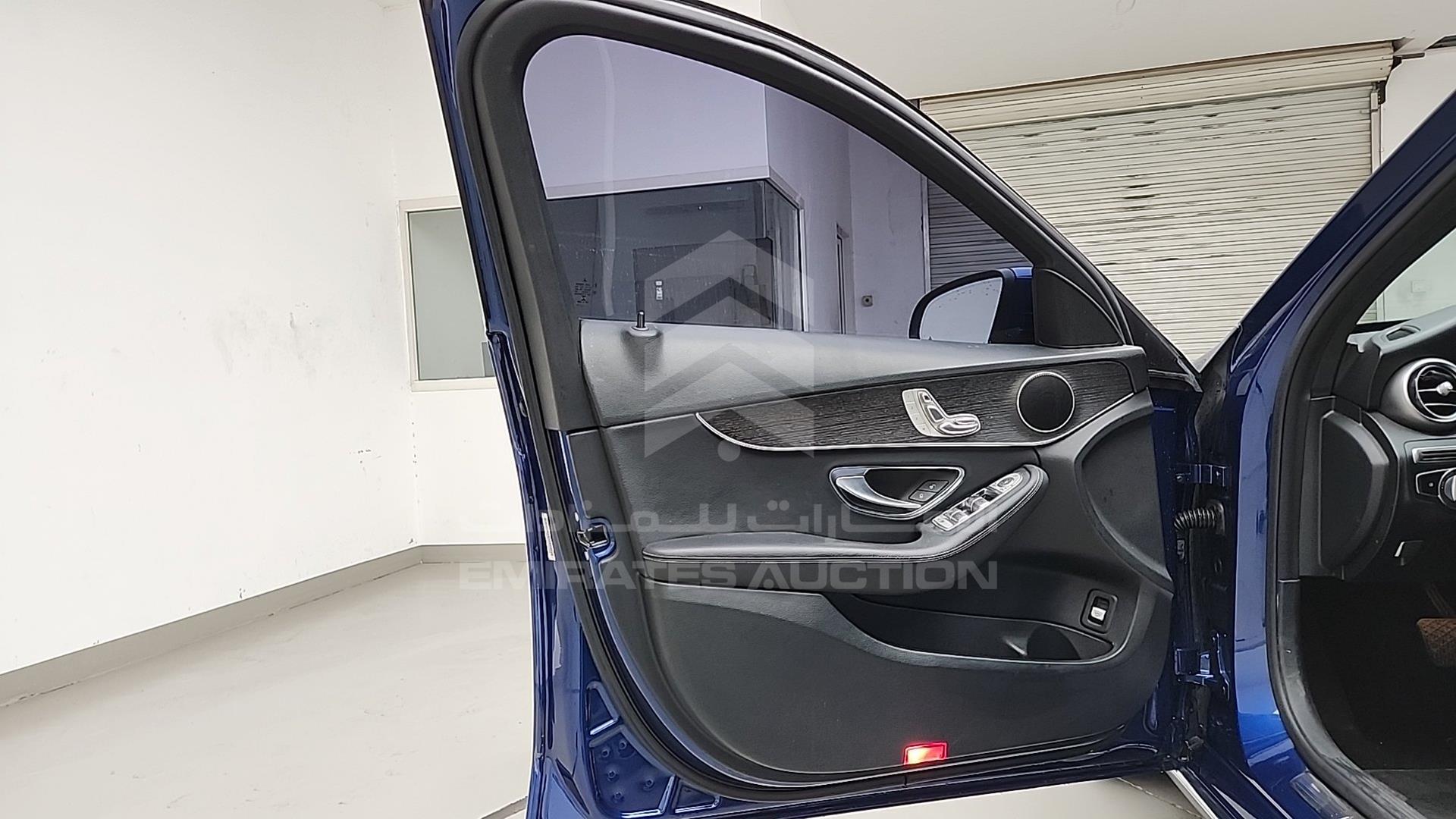 2020 MERCEDES C 300 VIN: WDDWF8DB9LR558180