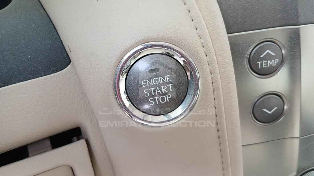 2009 Lexus LX 570 — Keys — Photo 4