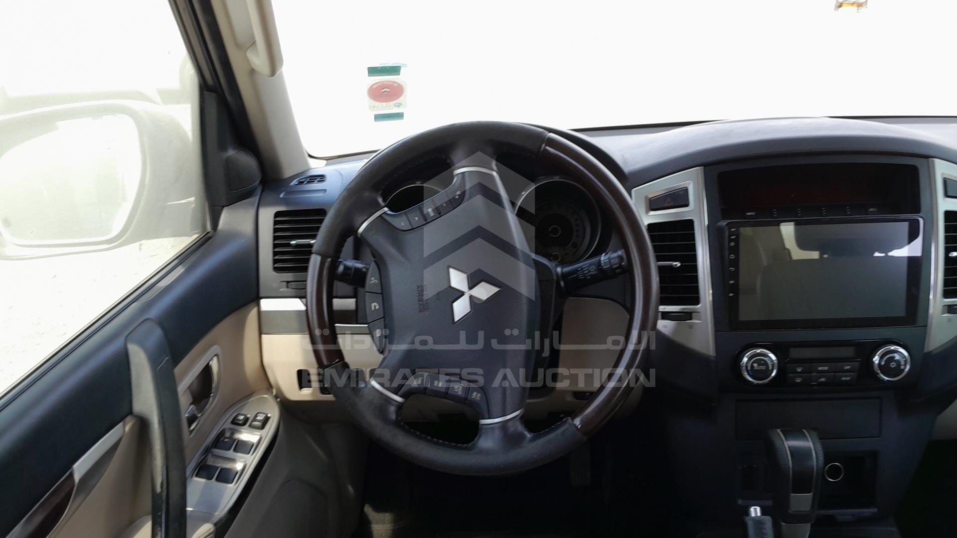 2015 MITSUBISHI PAJERO VIN: JMYLYV95WFJ713366