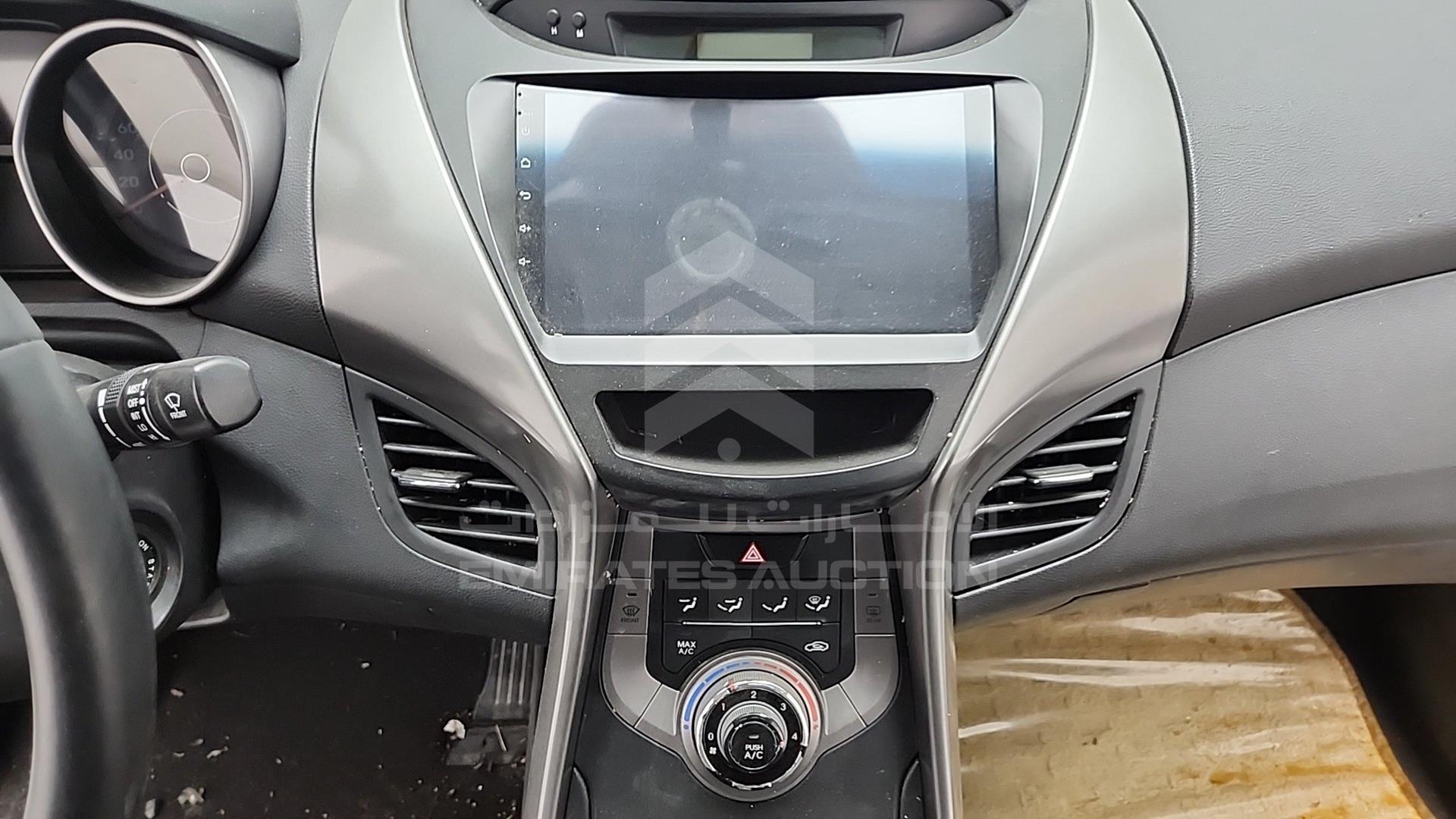 2014 HYUNDAI ELANTRA VIN: KMHDG41C8EU924159