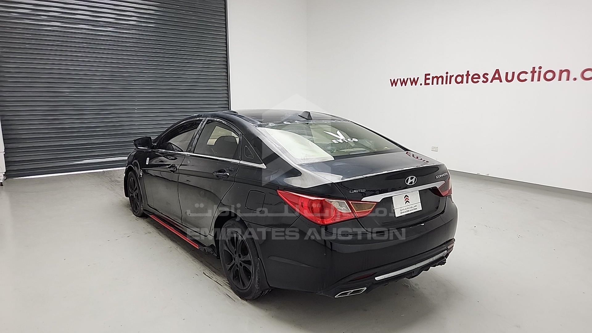 2012 HYUNDAI SONATA VIN: KMHEB41C0CA288080