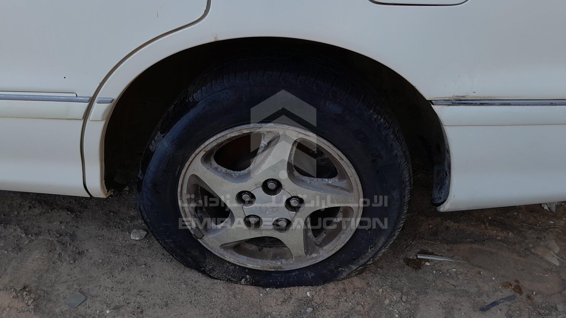 1998 TOYOTA AVALON VIN: 4T1BF18B6WU221800