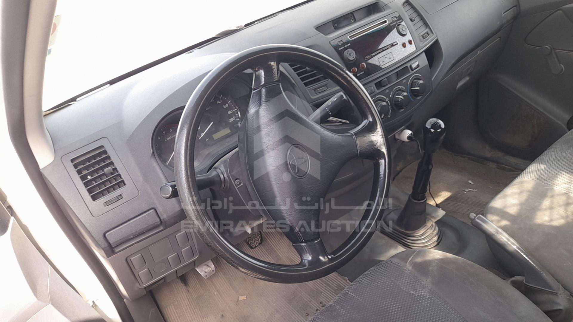 2015 TOYOTA HILUX VIN: MR0CX12G1F0126614