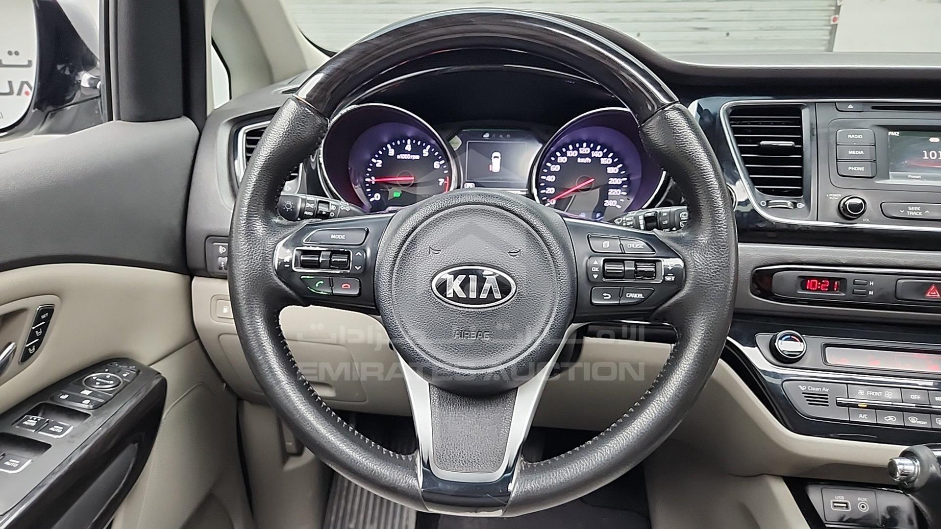 2016 KIA CARNIVAL VIN: KNAMC8120G6187445