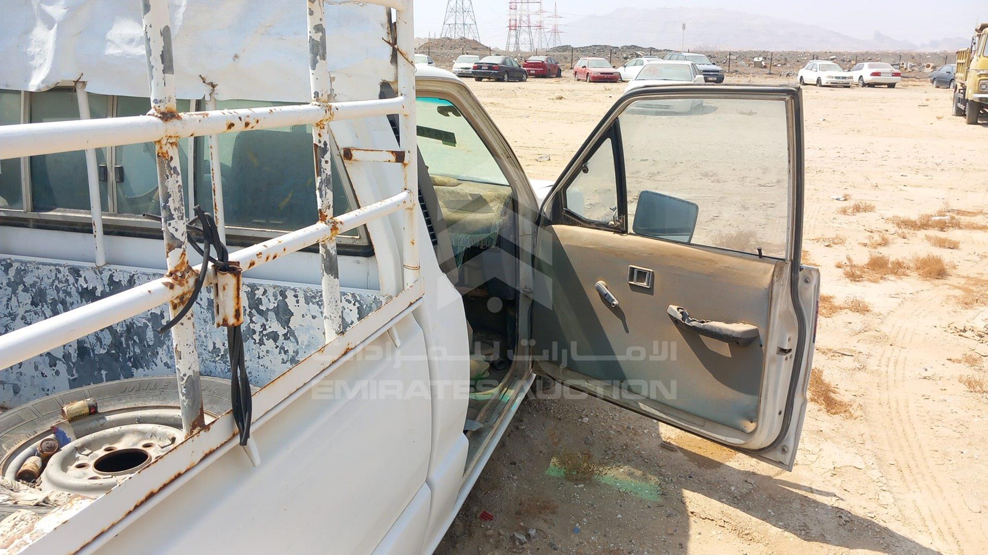 1992 MITSUBISHI L 200 VIN: D0NK130NP00582
