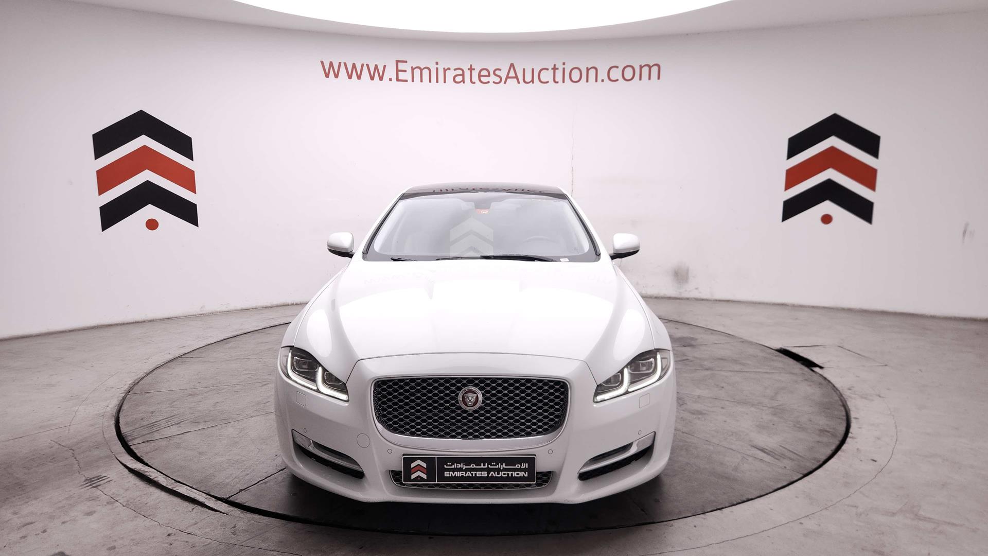 2016 JAGUAR X J VIN: SAJAA20A4G8V97706