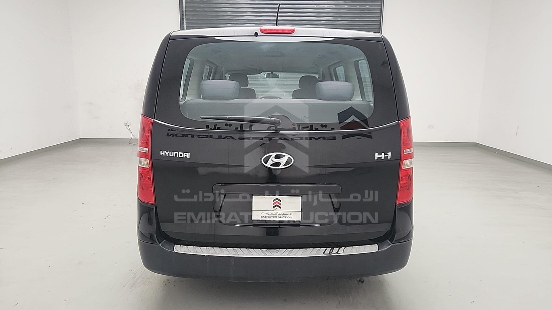 2018 HYUNDAI H1 VIN: KMJWA37R7JU974303