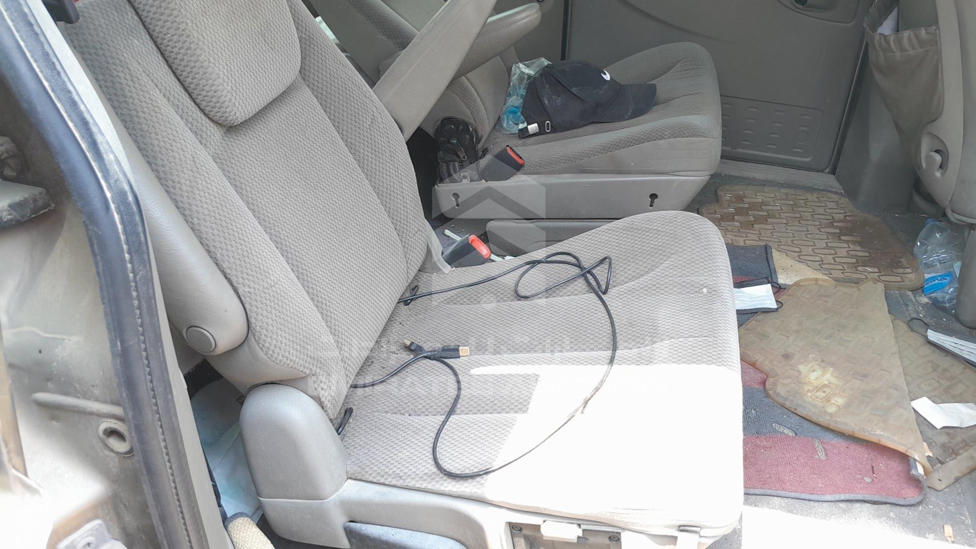2005 CHRYSLER GRAND VOYAGER VIN: 1C8GY45RX5Y556913
