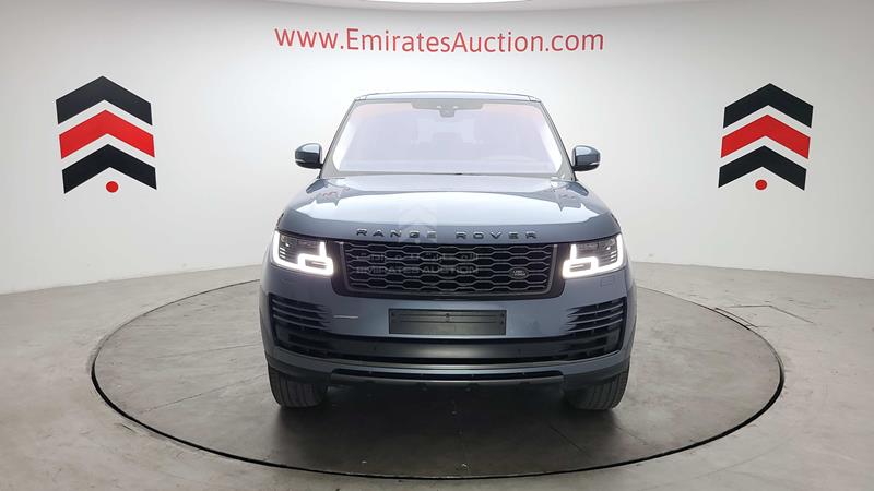 SALGA2BV6JA380966 Auction: EmiratesAuction Lot: 405807 SALGA2BV6JA380966 Range Rover Vogue SE 2018 BLUE Photo 1