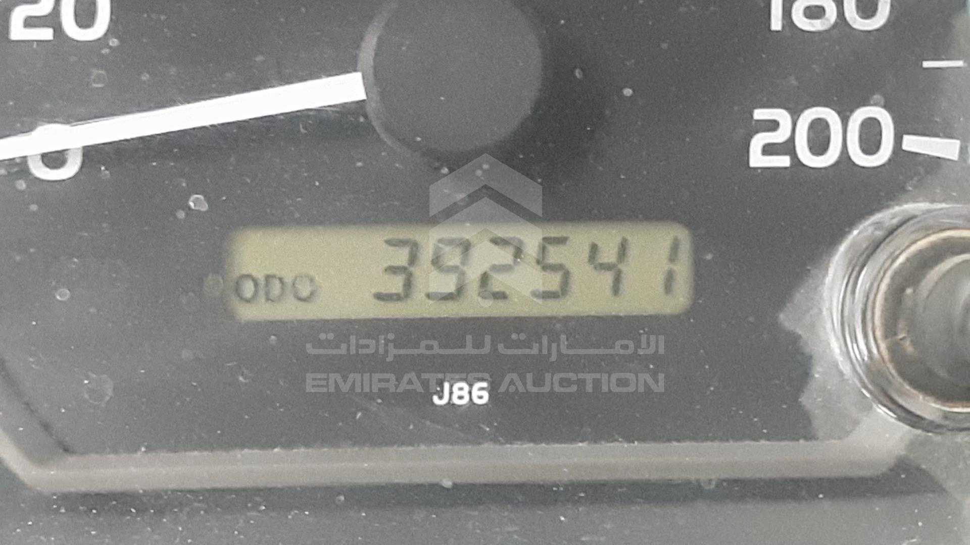2012 TOYOTA LAND CRUISER VIN: JTFLU73J6C4521887