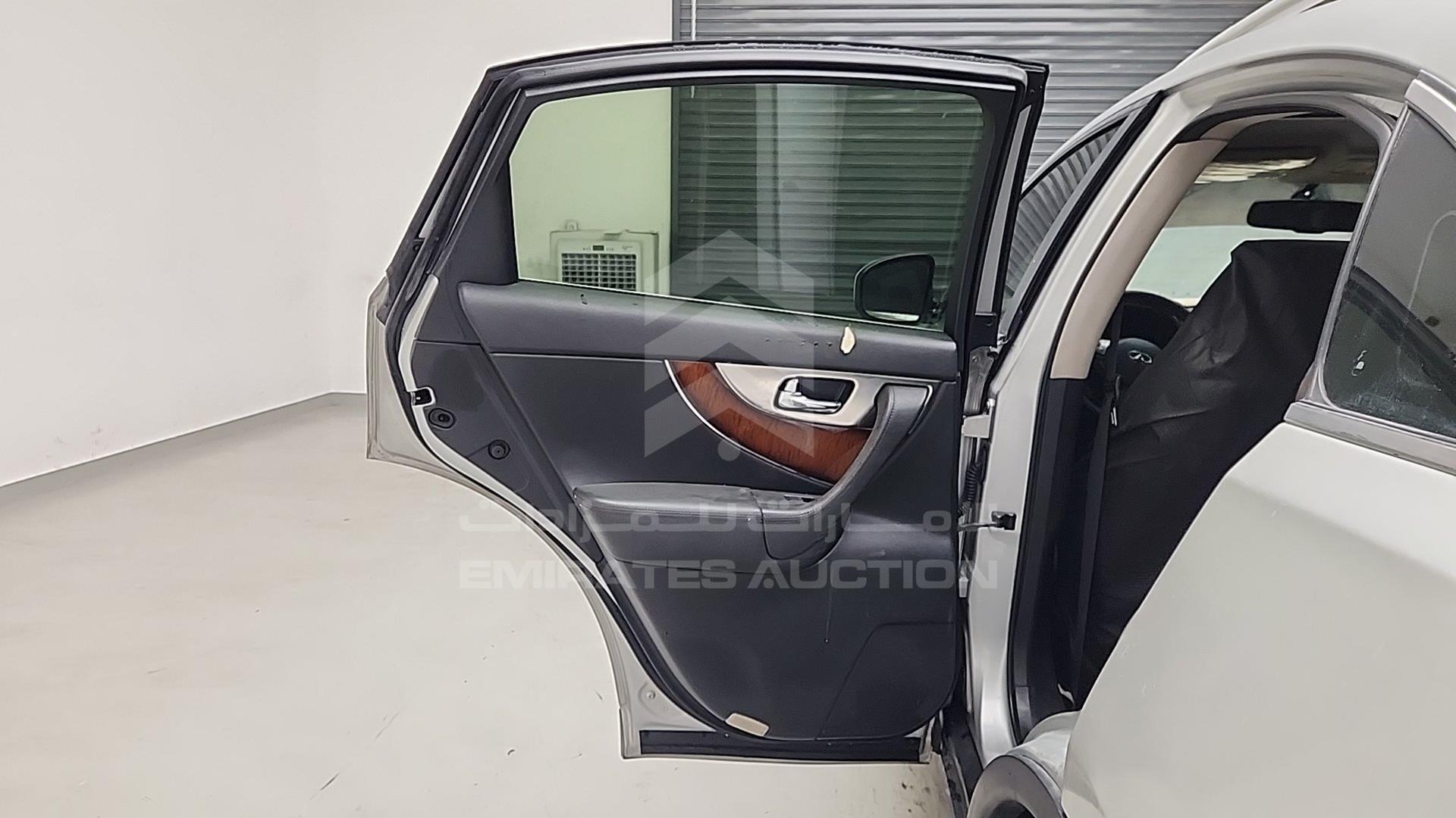 2010 INFINITI FX 35 VIN: JNRAS15Y1AM520107