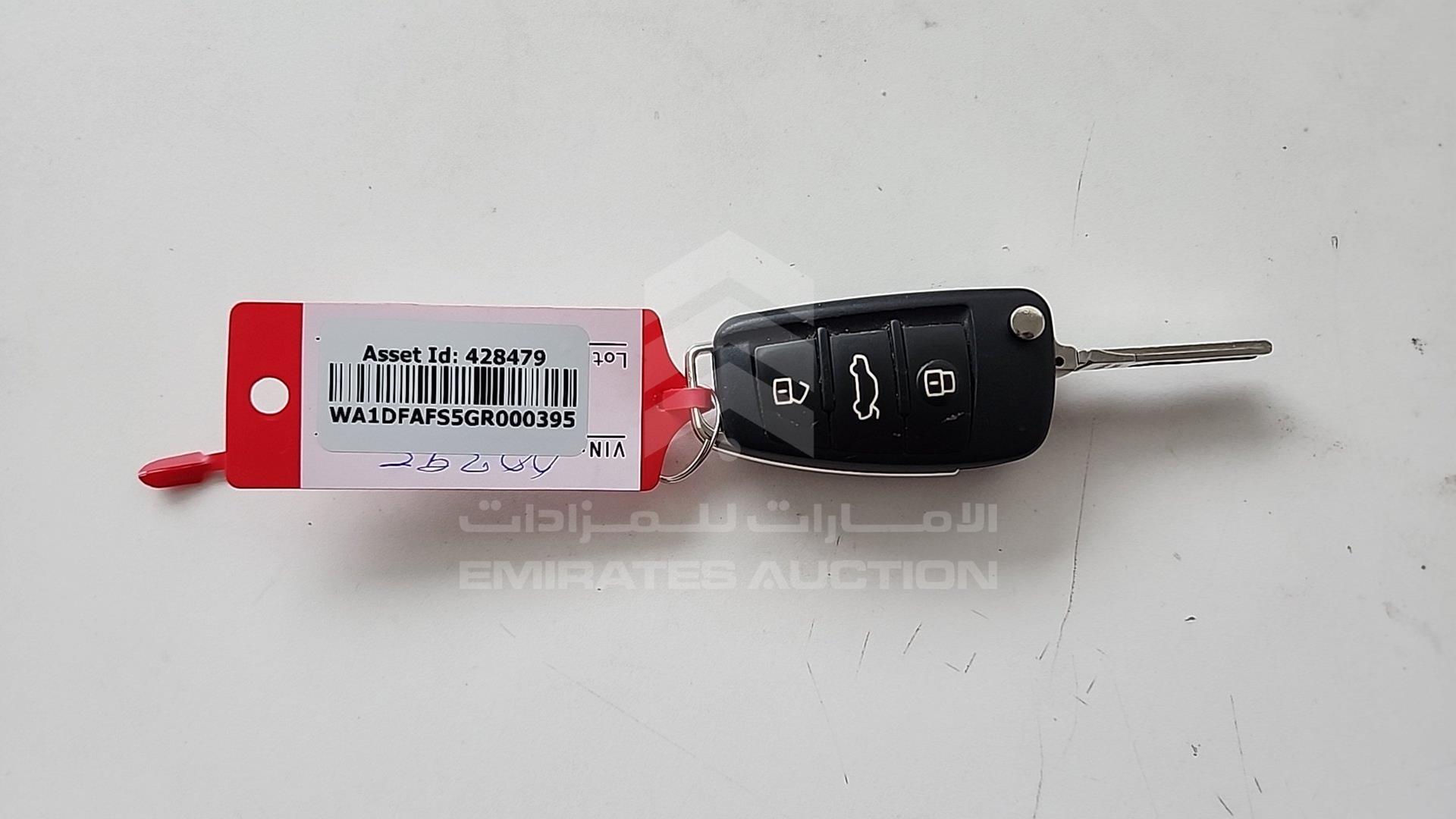 2016 AUDI Q3 VIN: WA1DFAFS5GR000395