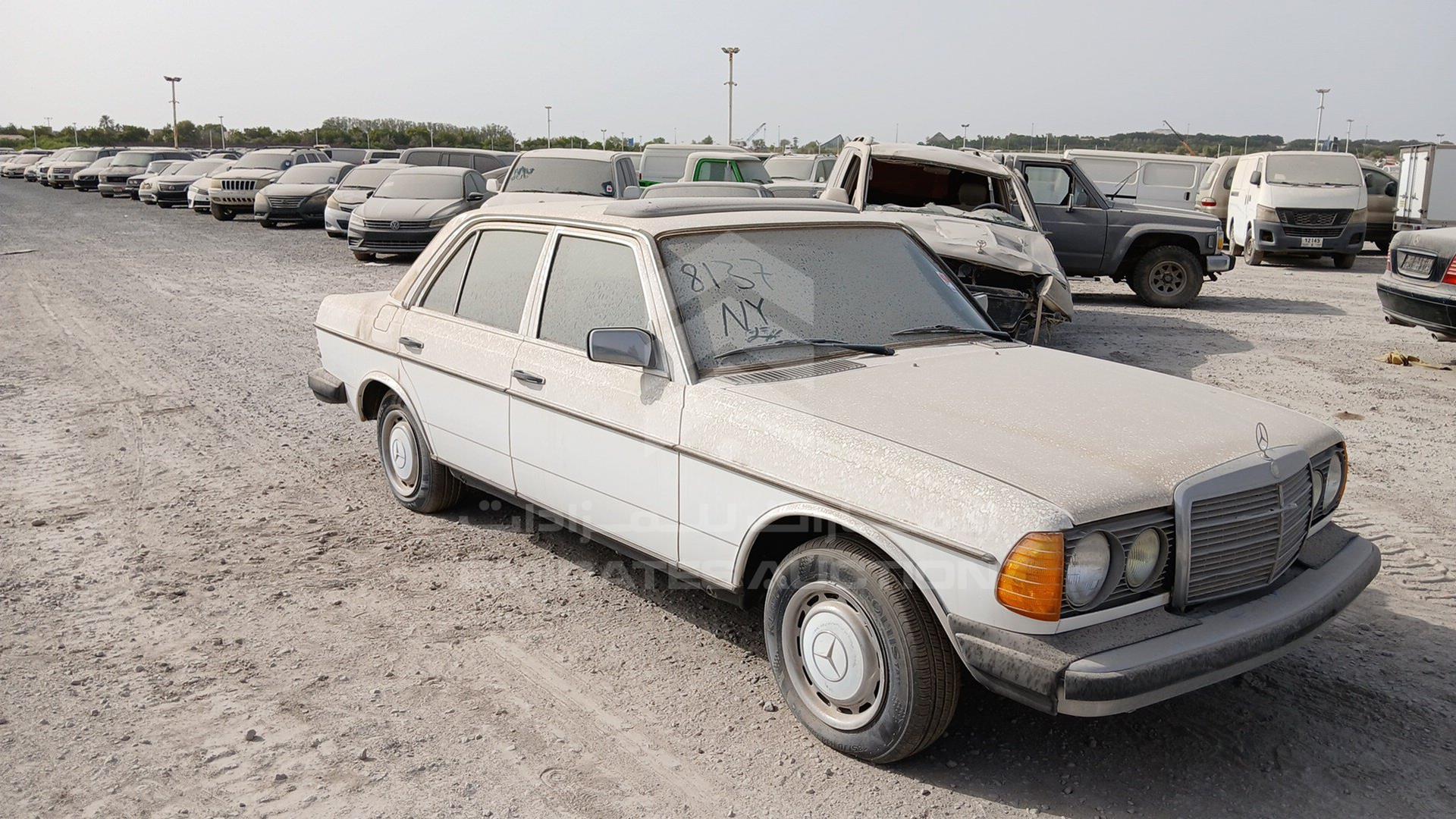 1983 MERCEDES 240D VIN: WDBAB23A6DB408137