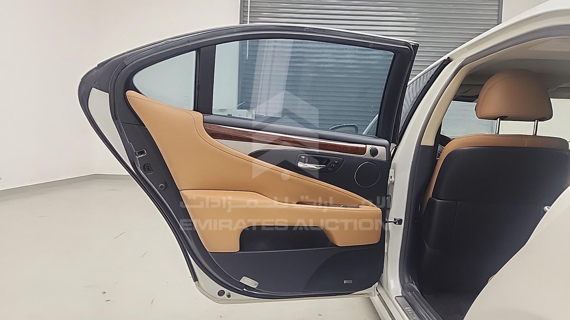 2014 LEXUS LS 460 L VIN: JTHGL46F7E5053585