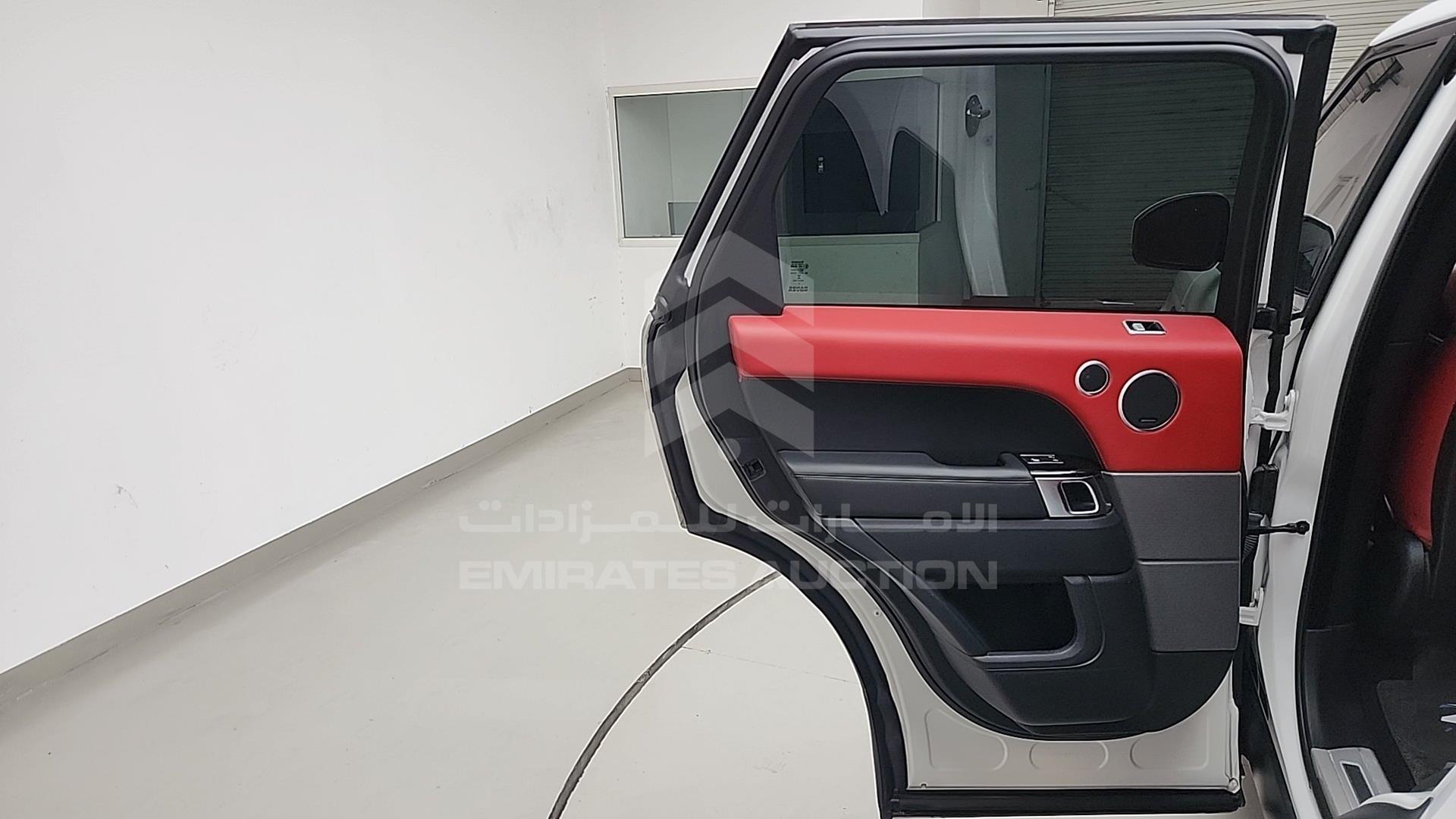 2018 RANGE ROVER SPORT VIN: SALWA2BE9JA182409