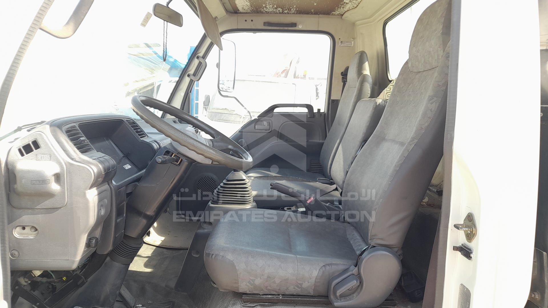 2004 ISUZU NPR VIN: JAMKP34GX47P08485