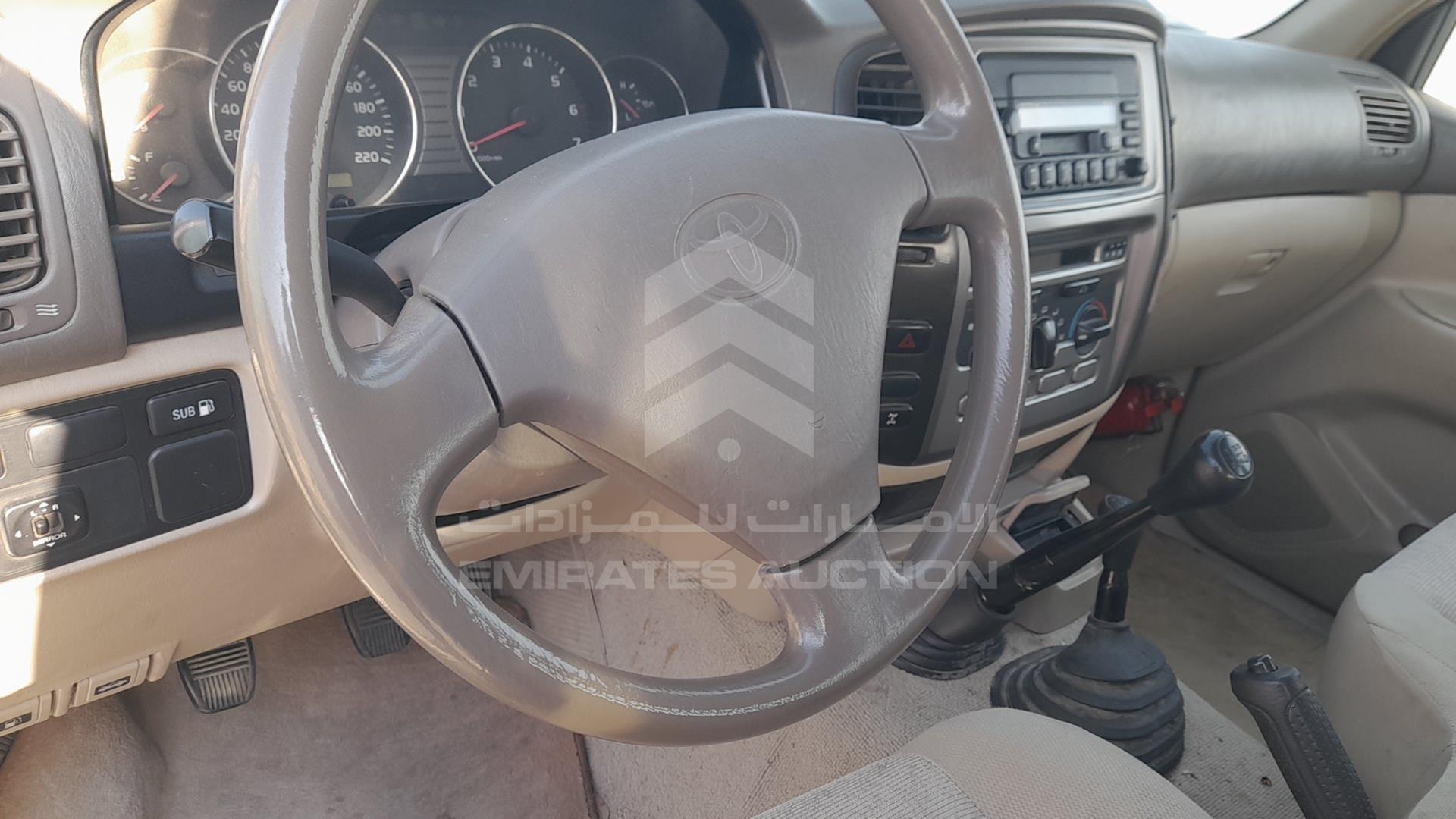 2007 TOYOTA LAND CRUISER VIN: JTGHJ09J977006847