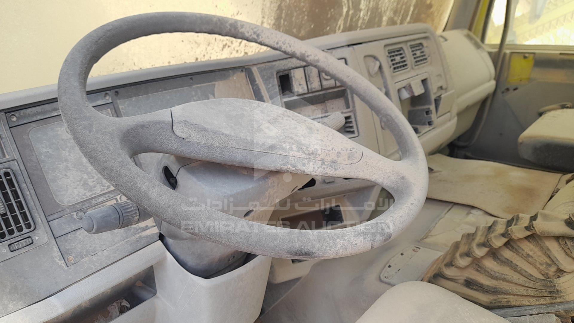 0 RENAULT --- VIN: VF633AXB02E102688